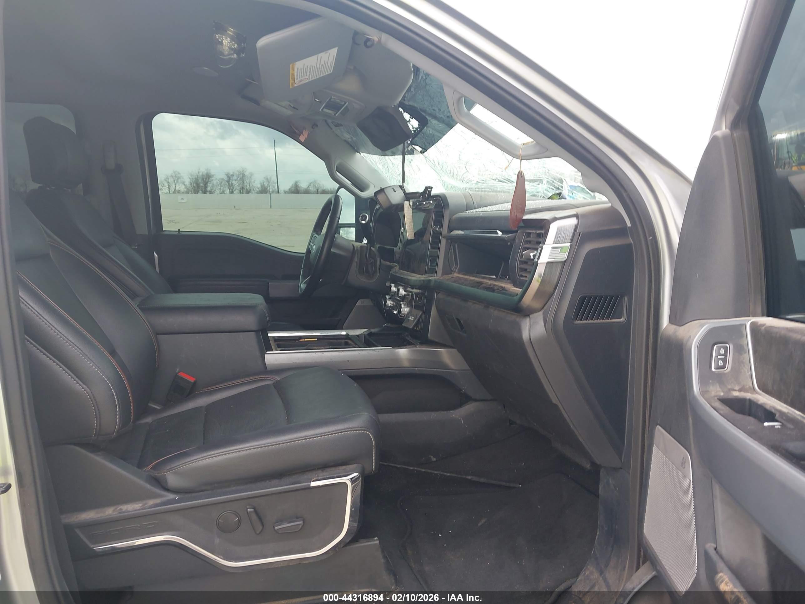 FORD F-350 image 8