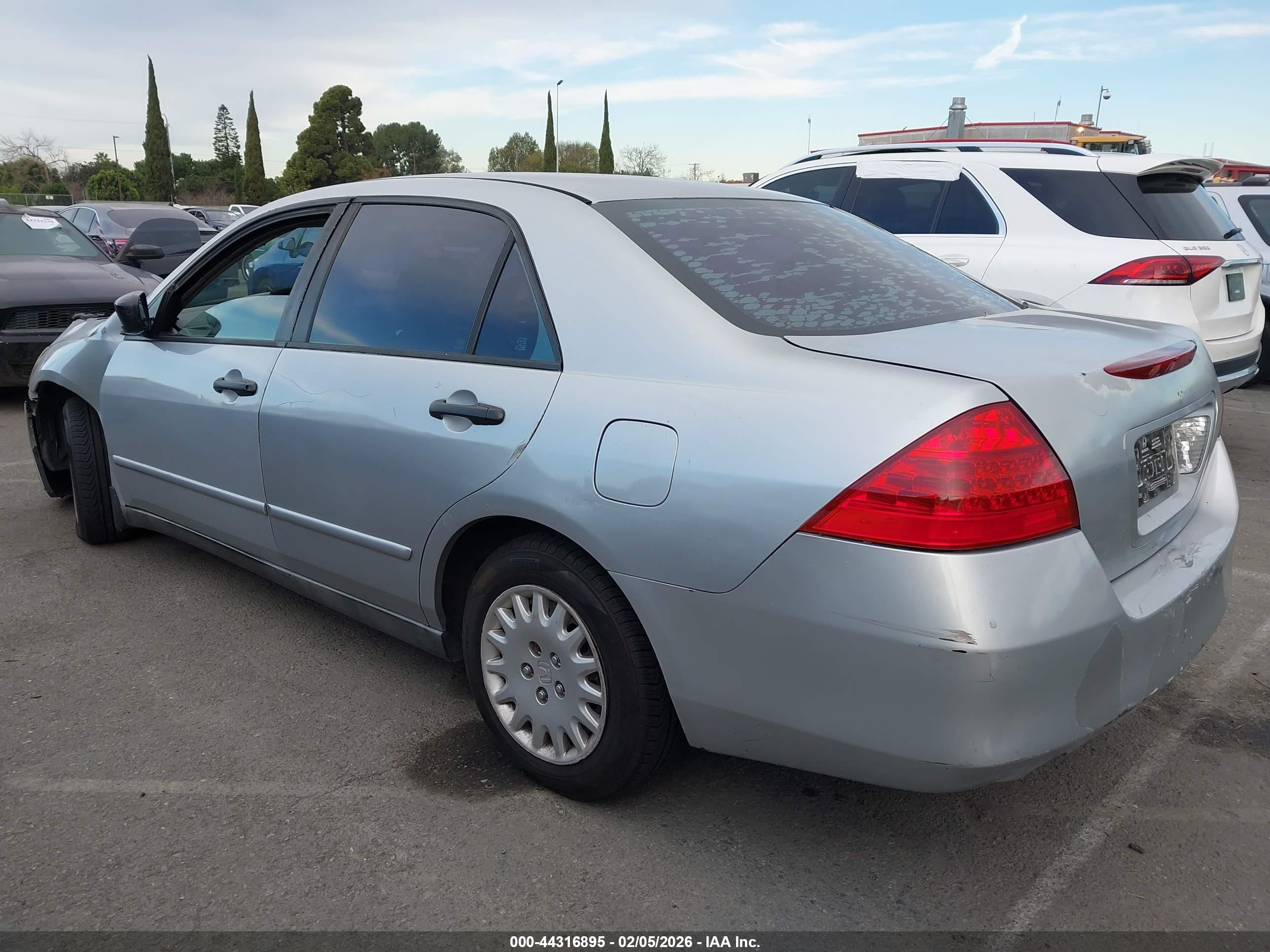 HONDA ACCORD image 3