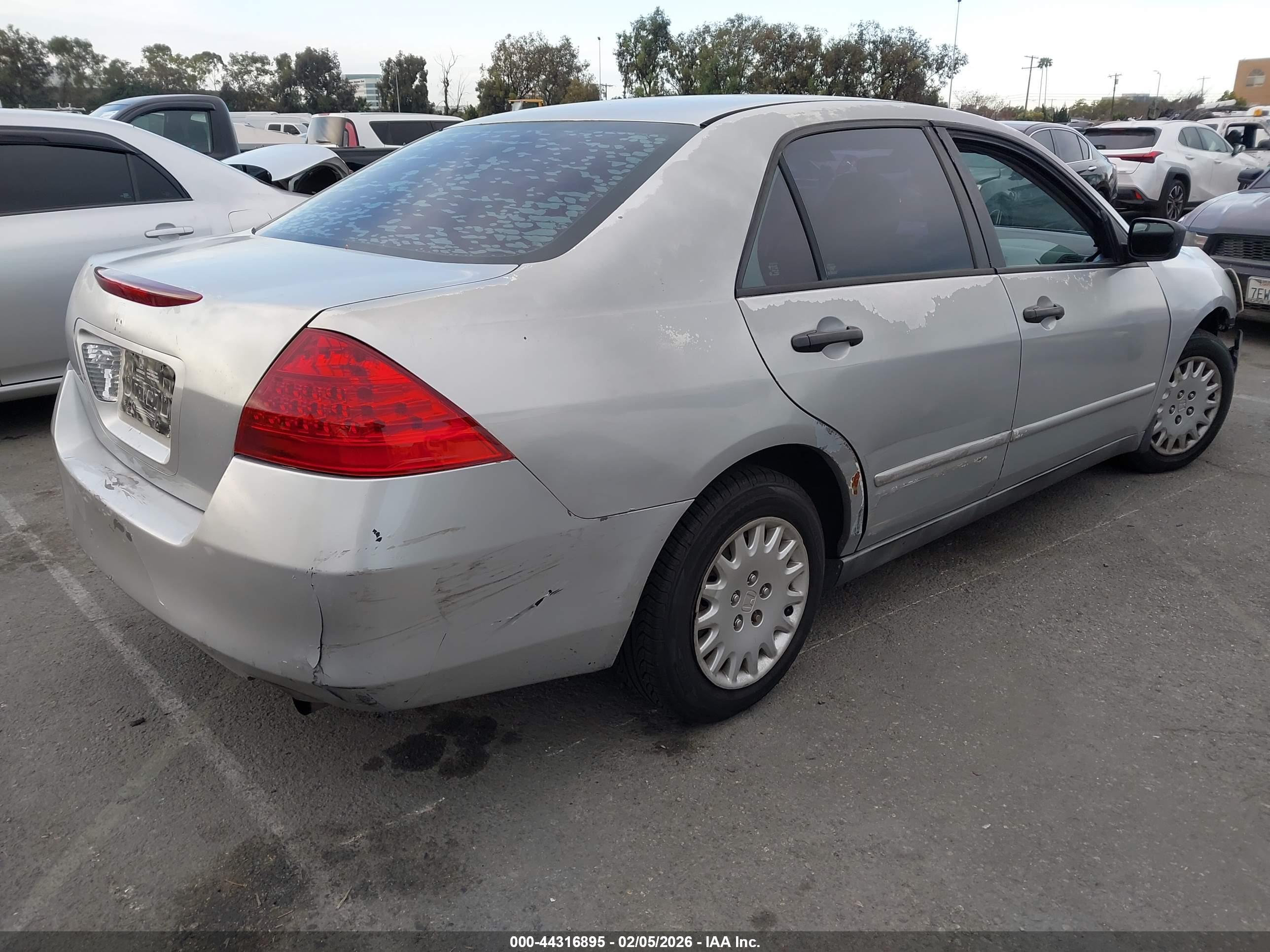 HONDA ACCORD image 4
