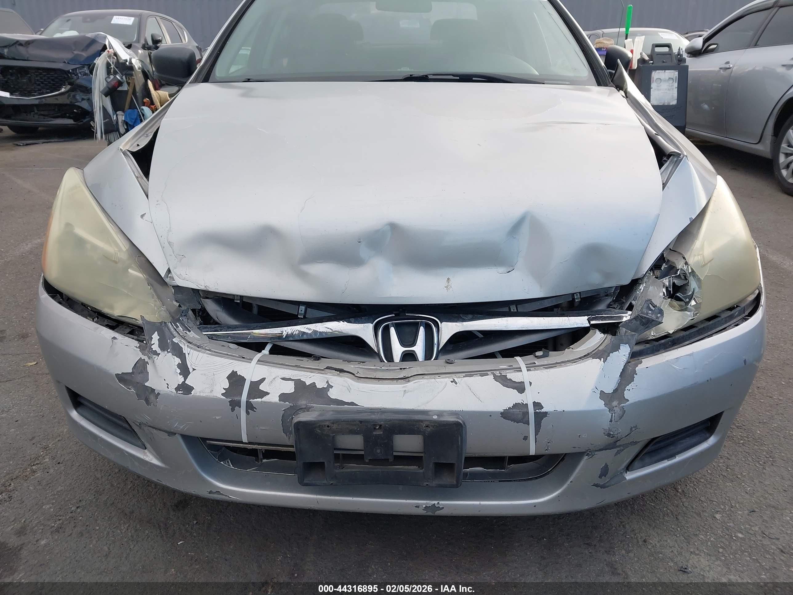 HONDA ACCORD image 6