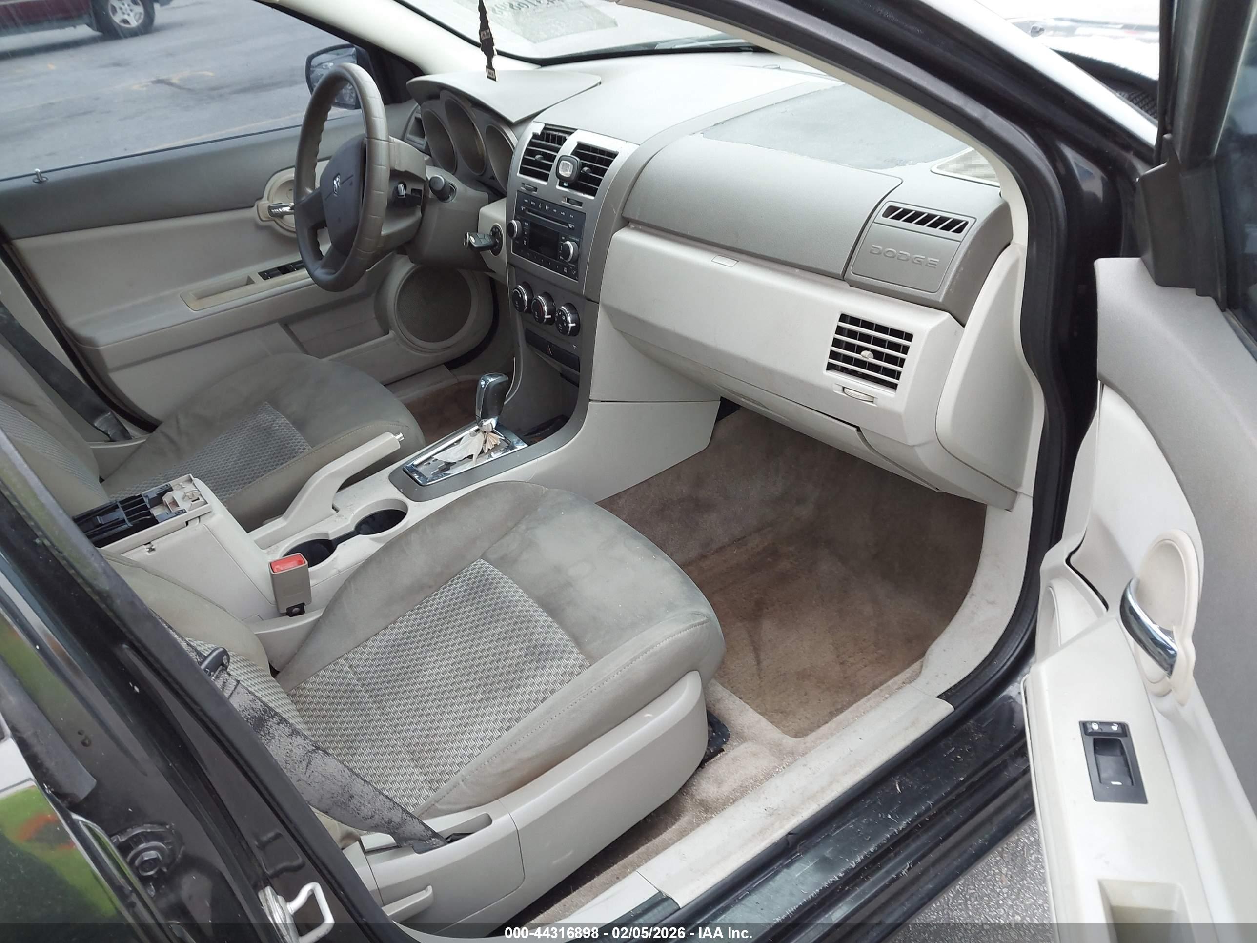 DODGE AVENGER image 5