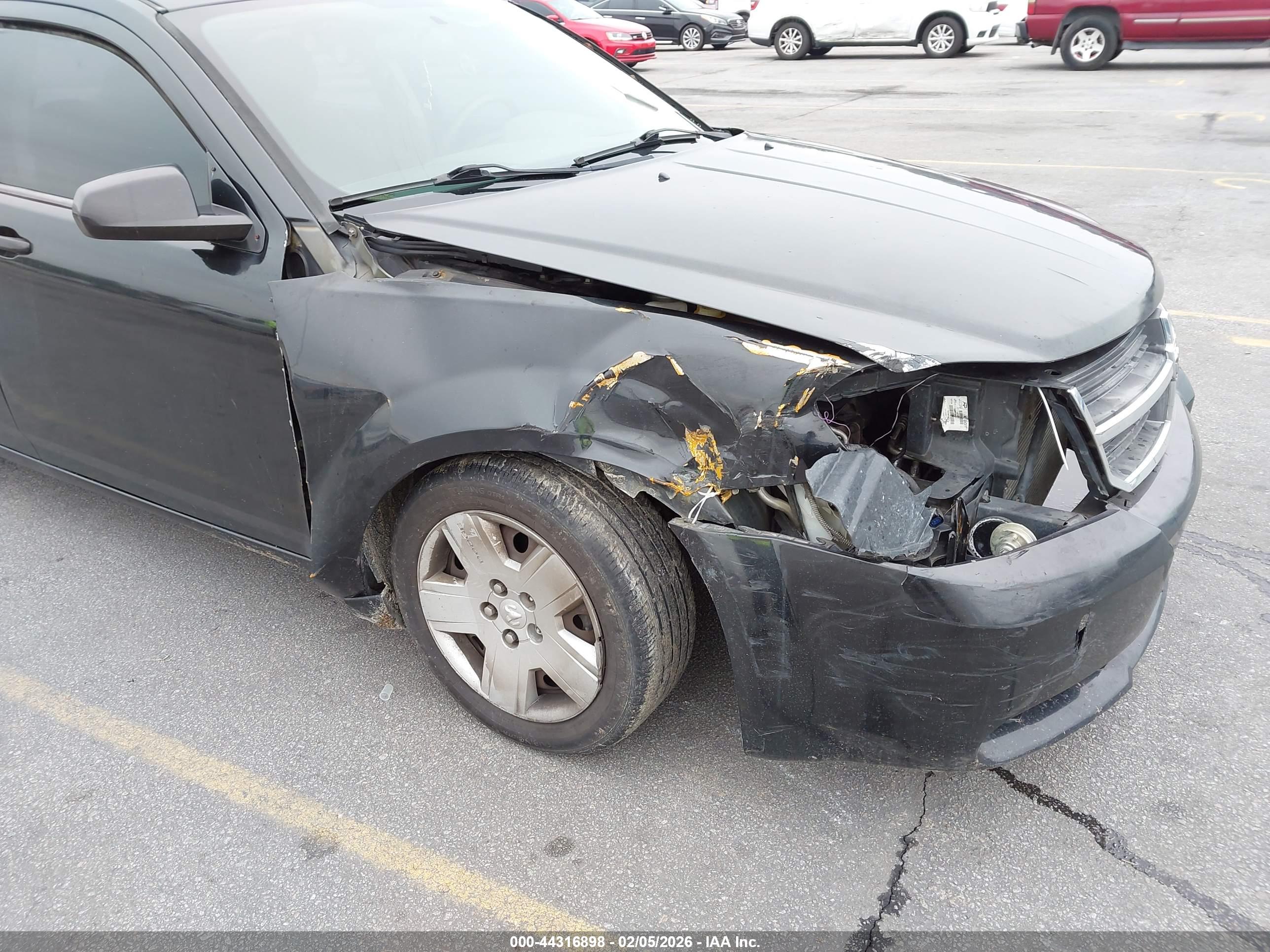 DODGE AVENGER image 6
