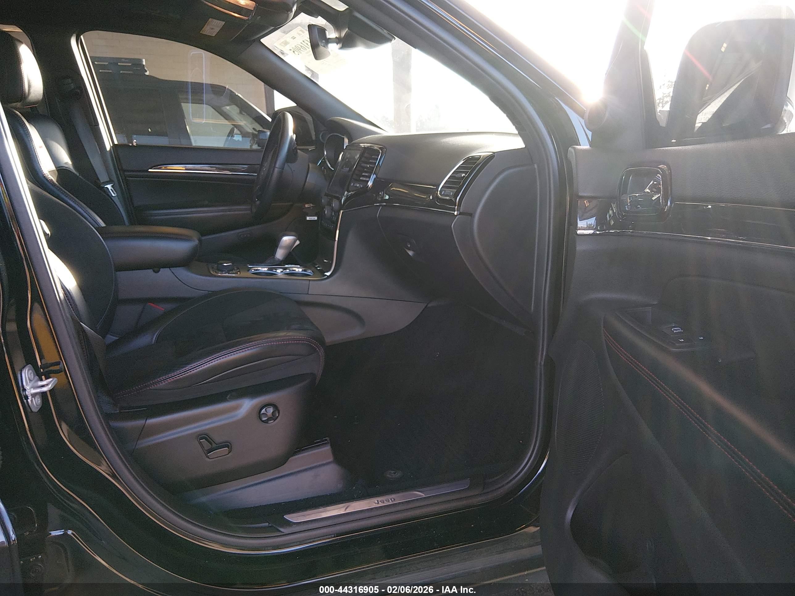 JEEP GRAND image 5