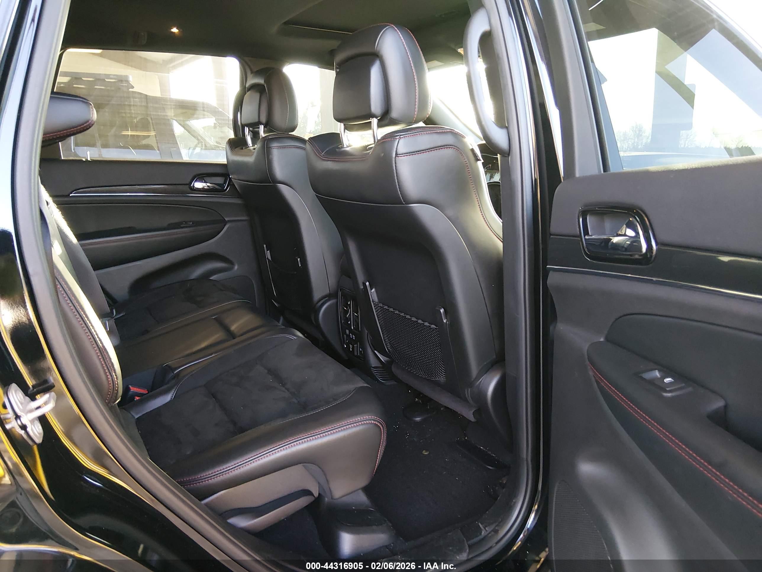 JEEP GRAND image 8