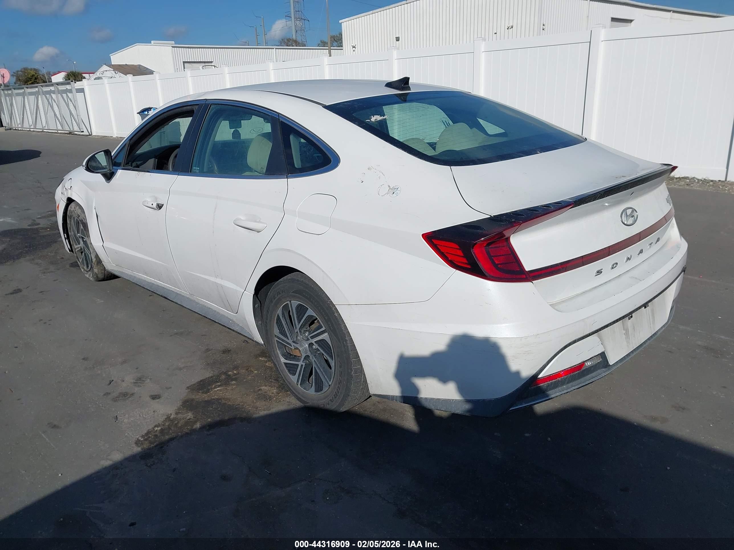 HYUNDAI SONATA image 3