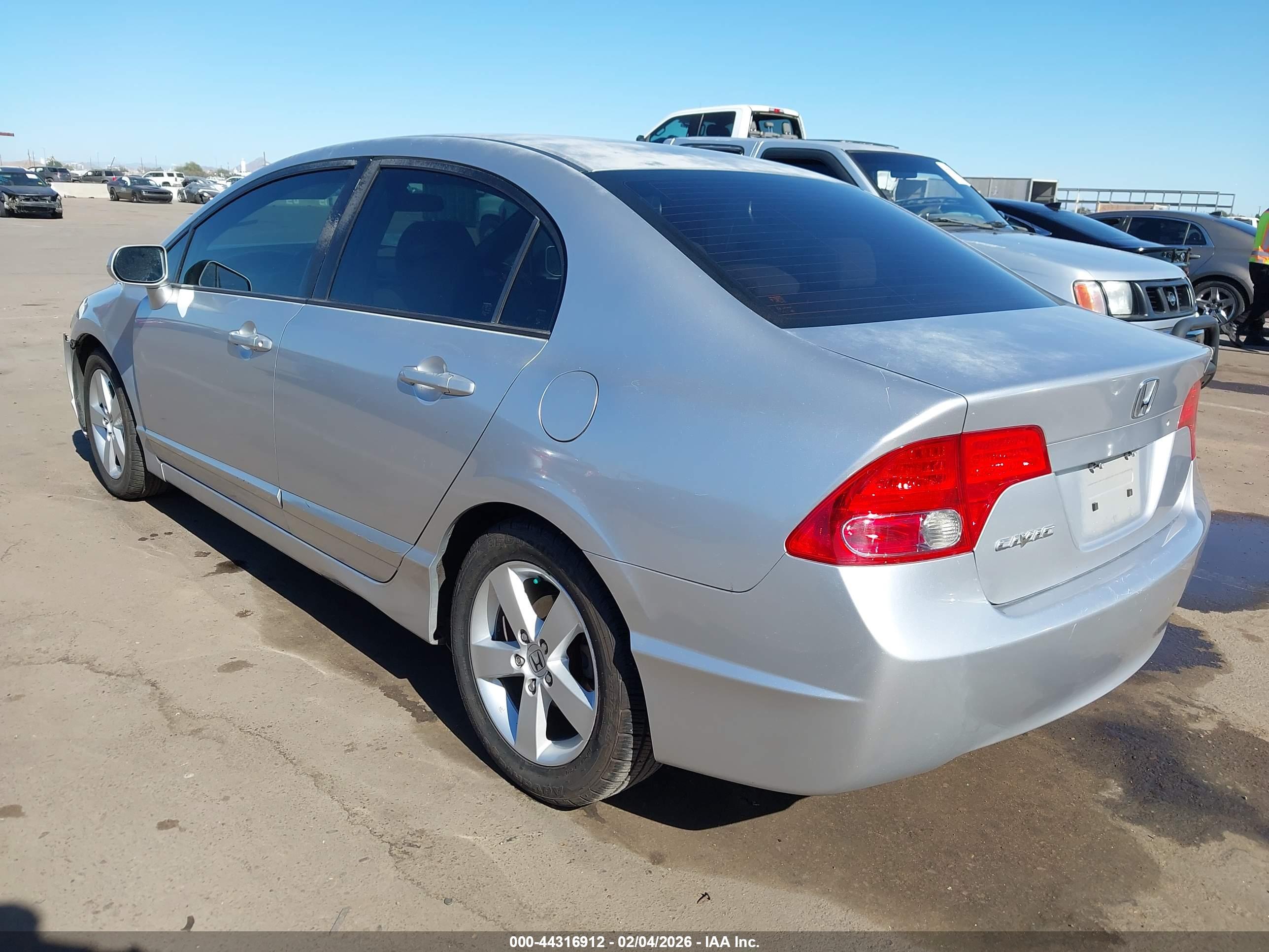 HONDA CIVIC image 3