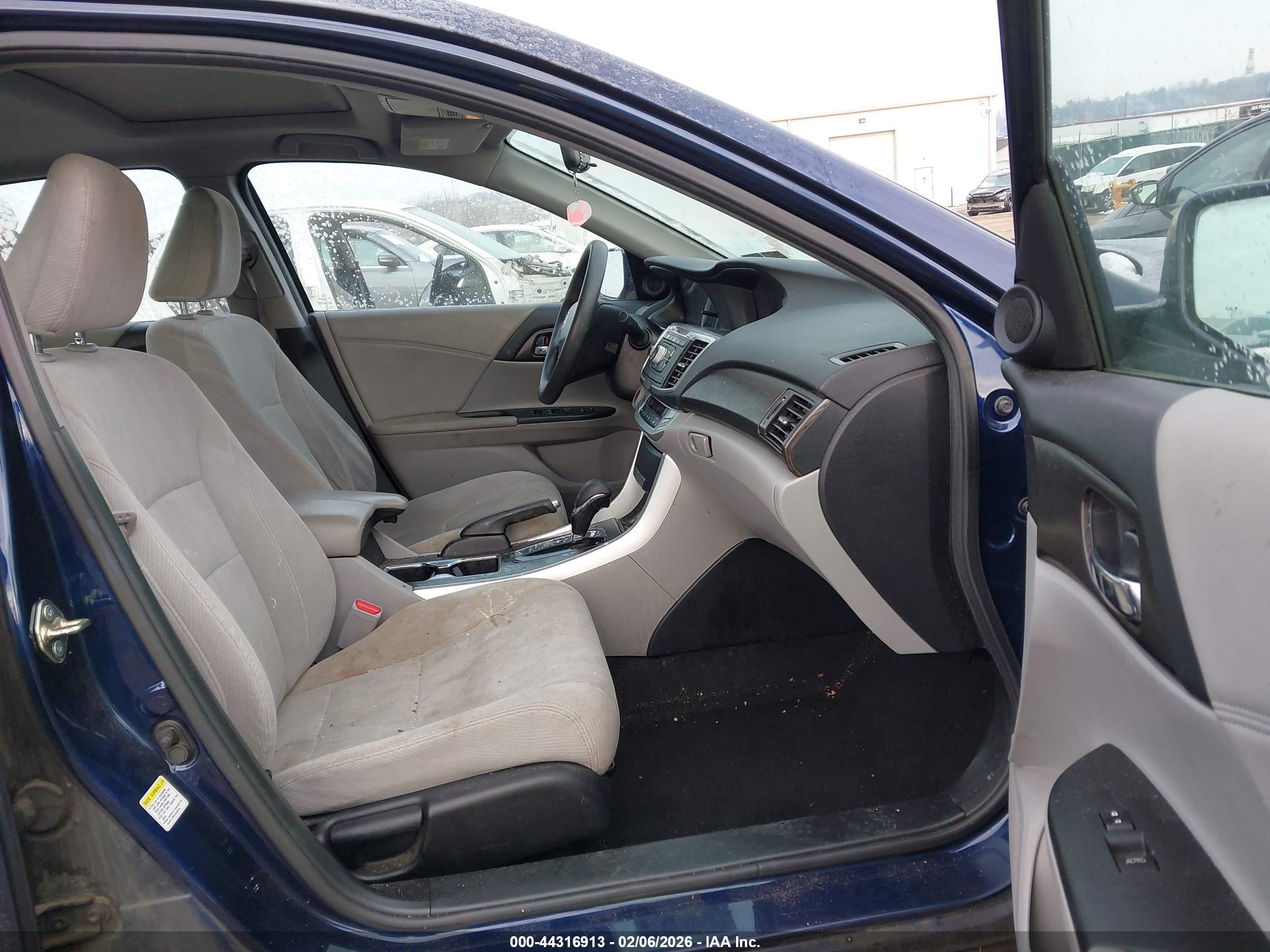 HONDA ACCORD image 5