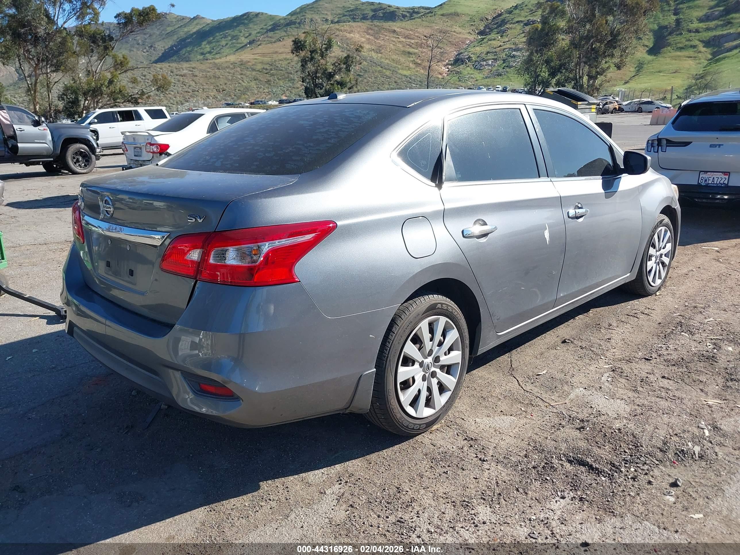 NISSAN SENTRA image 4