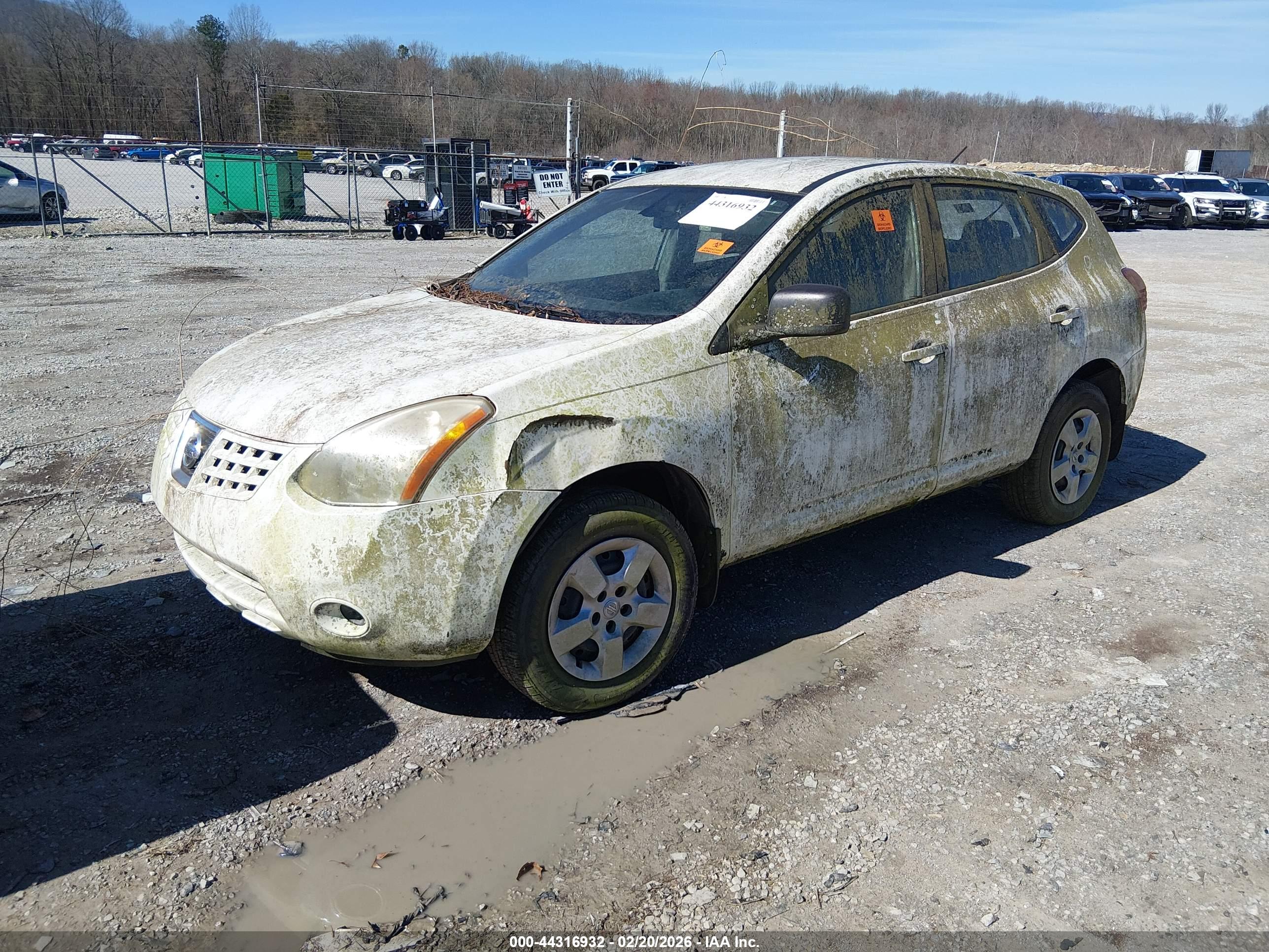 NISSAN ROGUE image 2