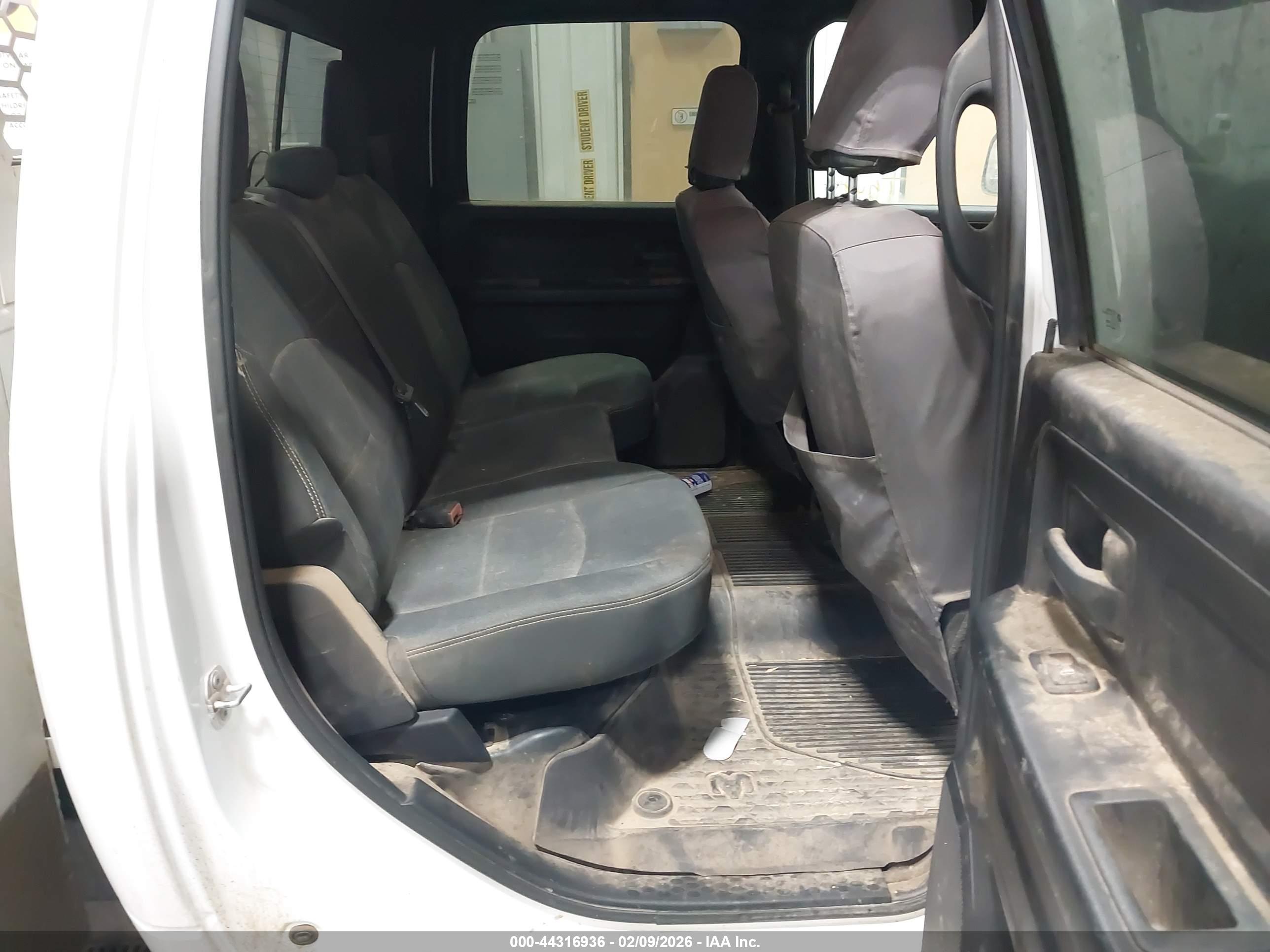 RAM 2500 image 8