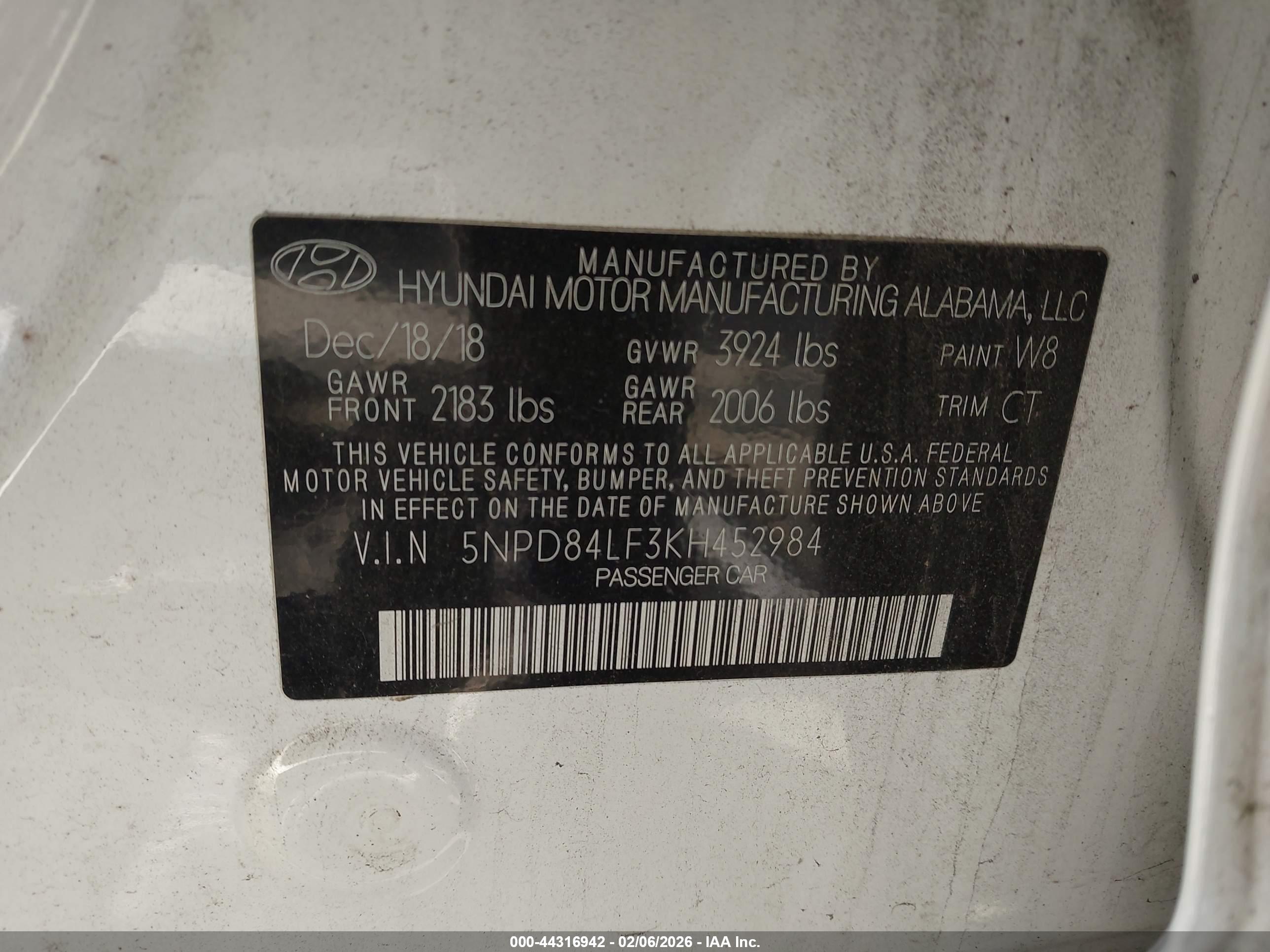 HYUNDAI ELANTRA image 9