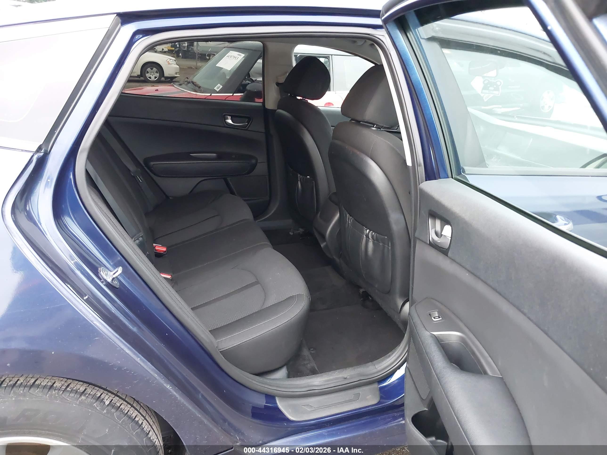 KIA OPTIMA image 8
