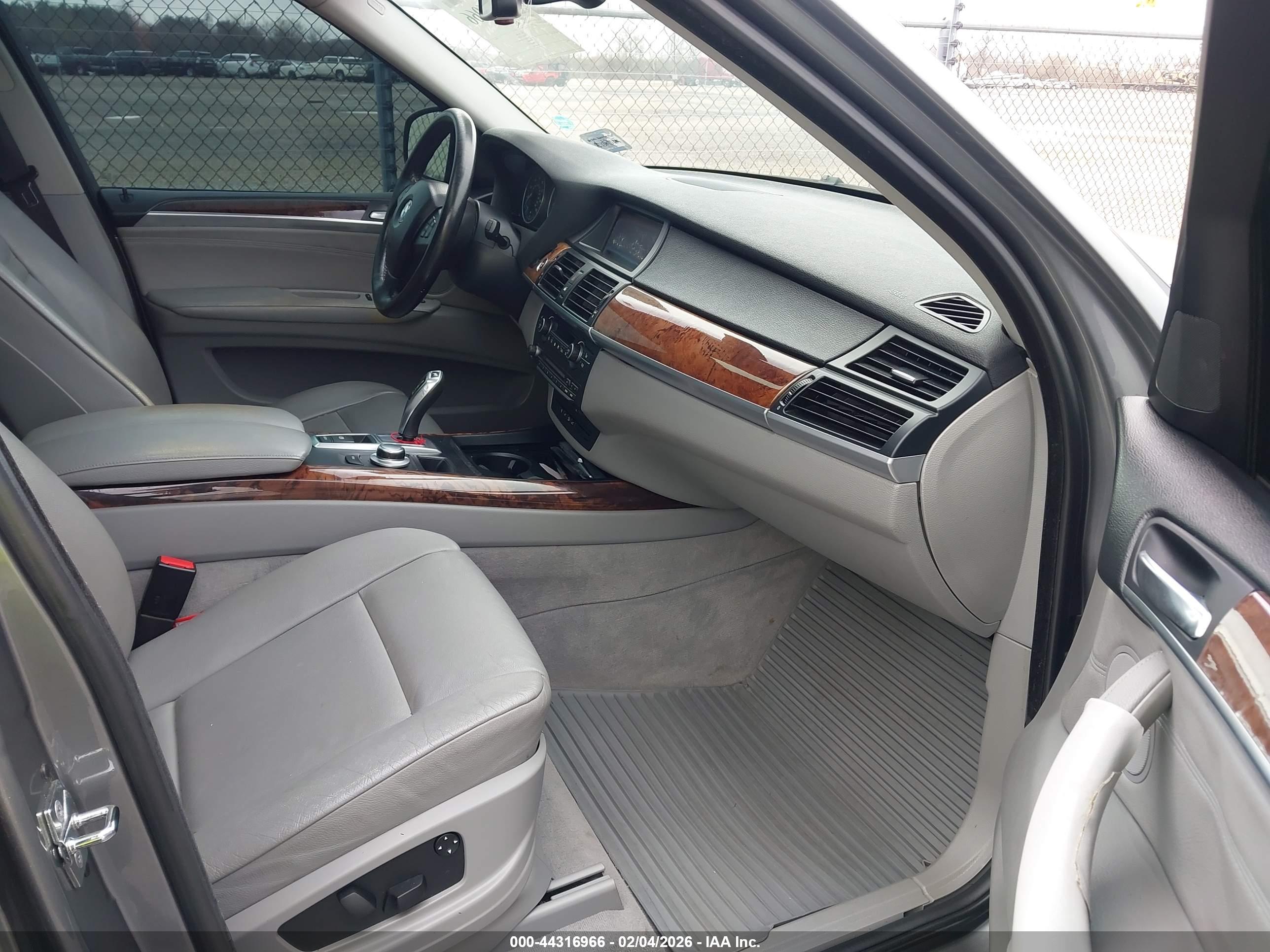 BMW X5 image 5
