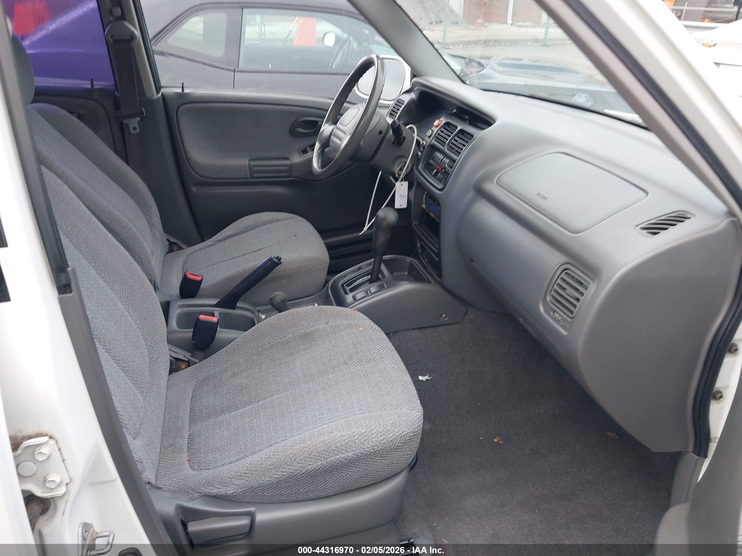 SUZUKI GRAND image 5