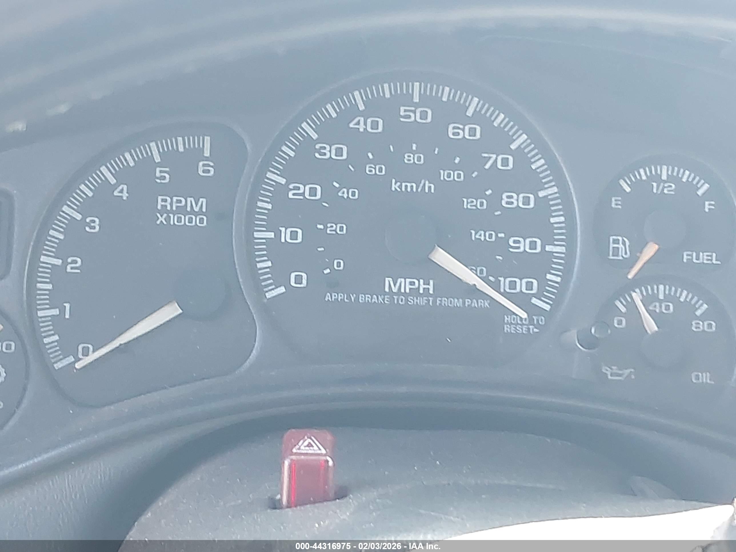 CHEVROLET SILVERADO image 7