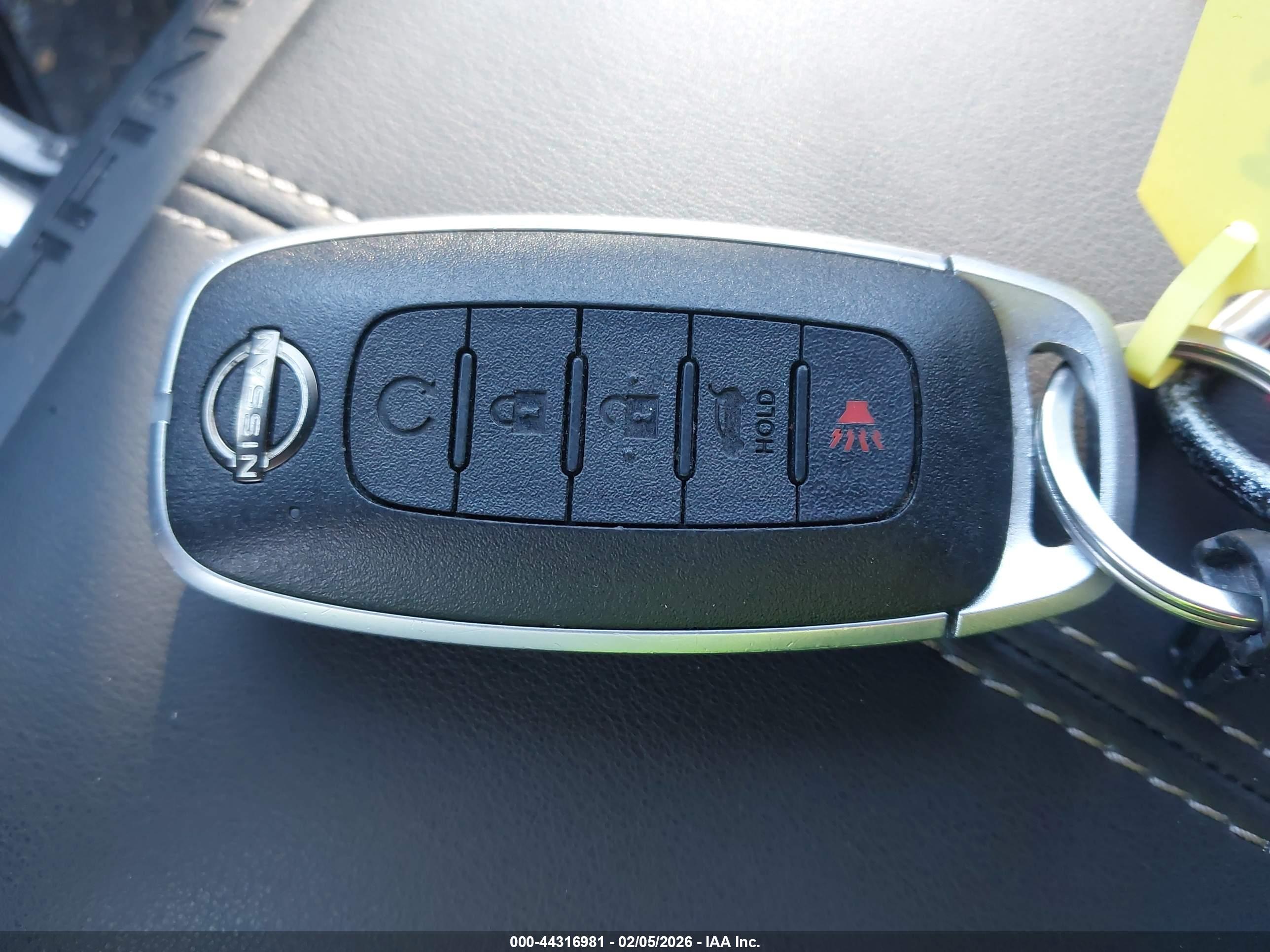 NISSAN PATHFINDER image 11