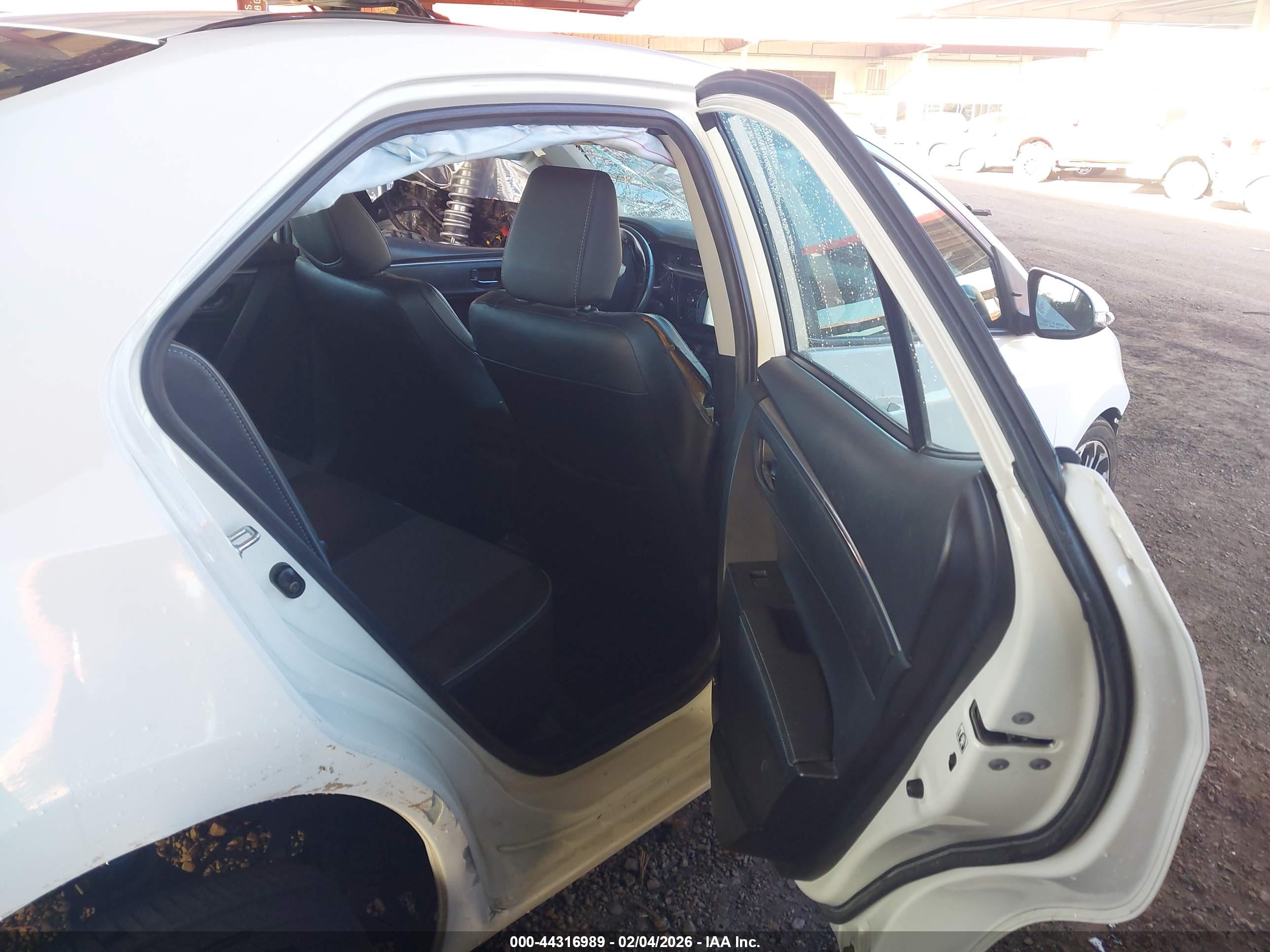 TOYOTA COROLLA image 8
