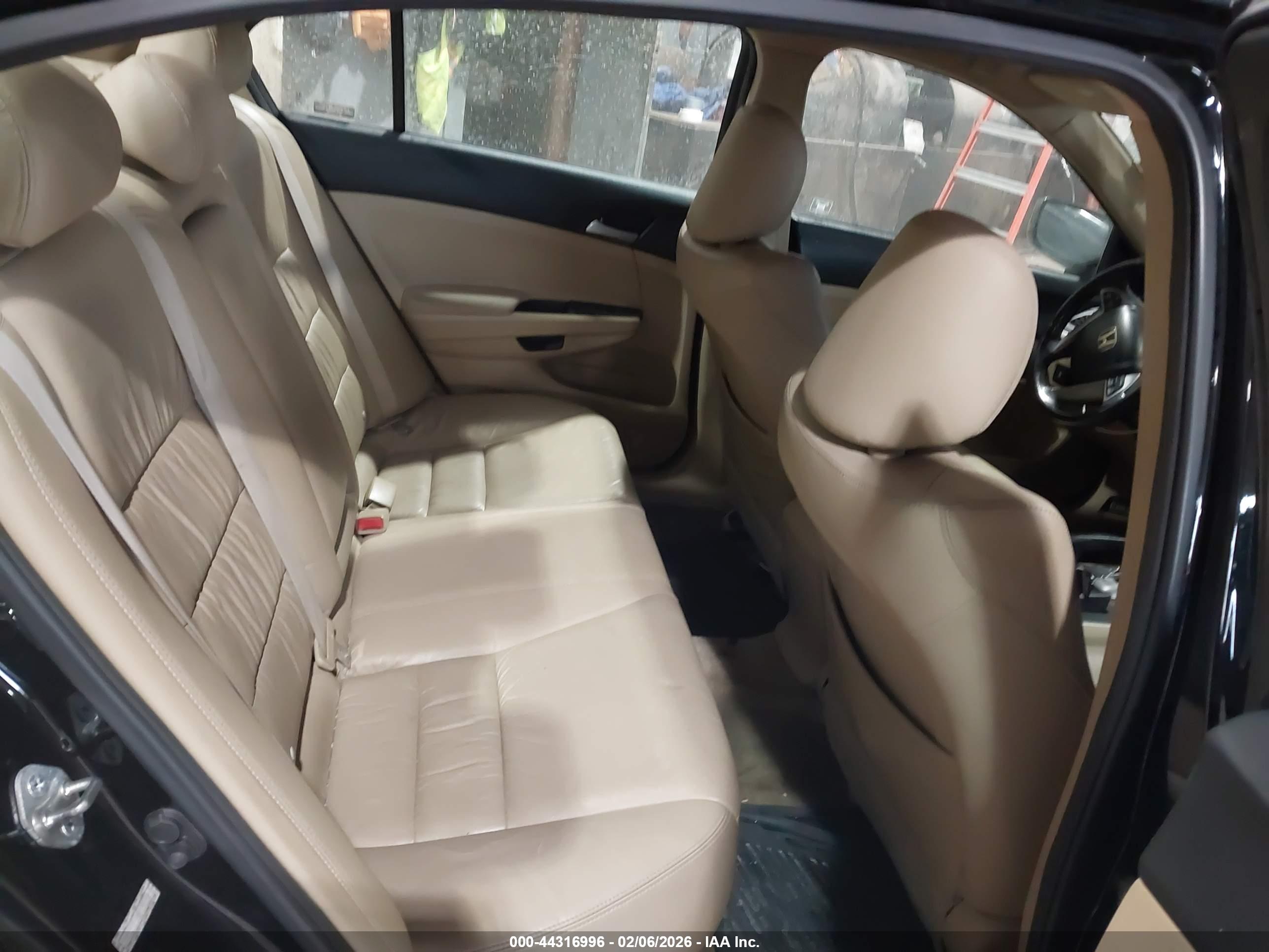 HONDA ACCORD image 8