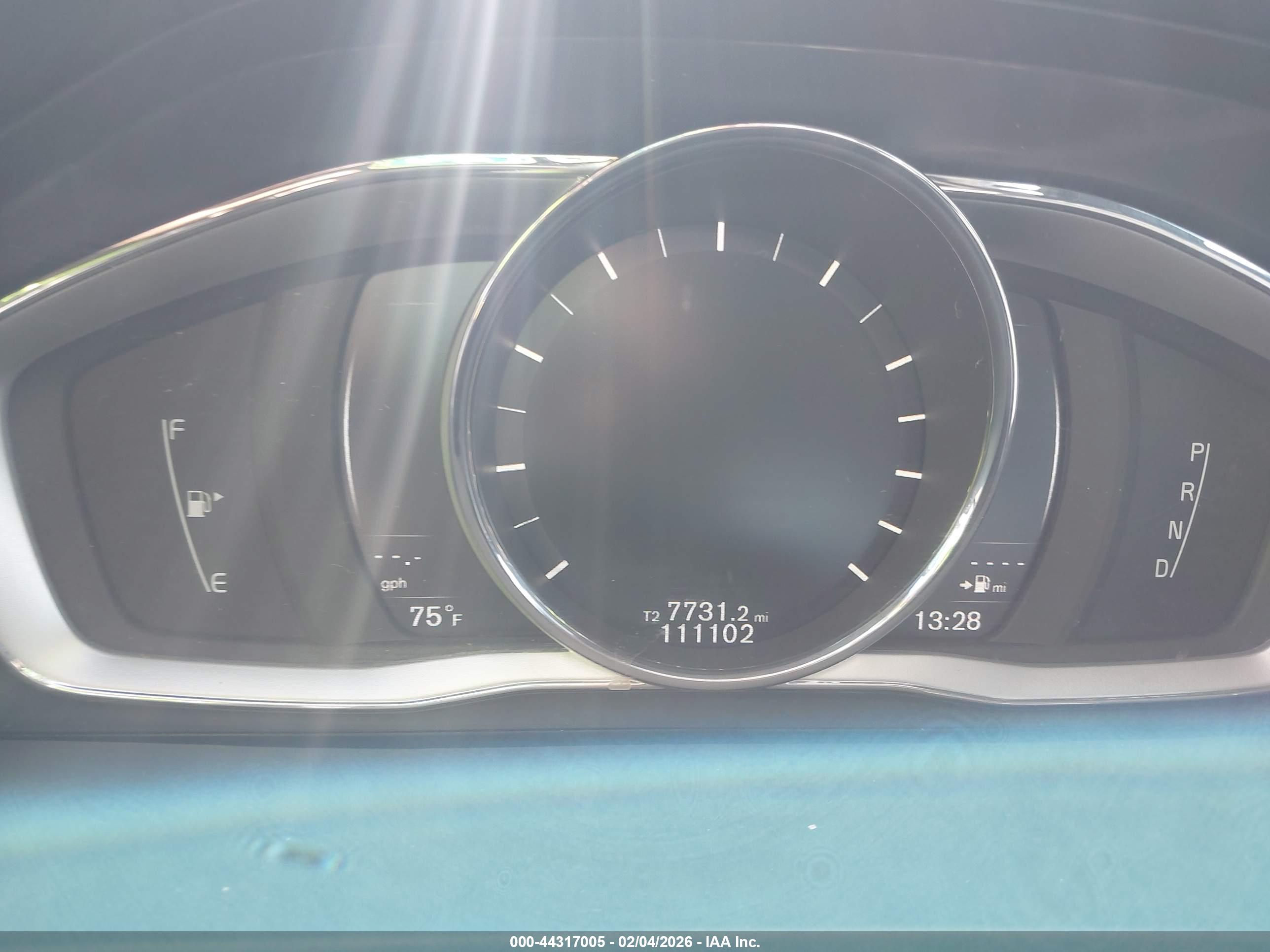 VOLVO V60 image 7