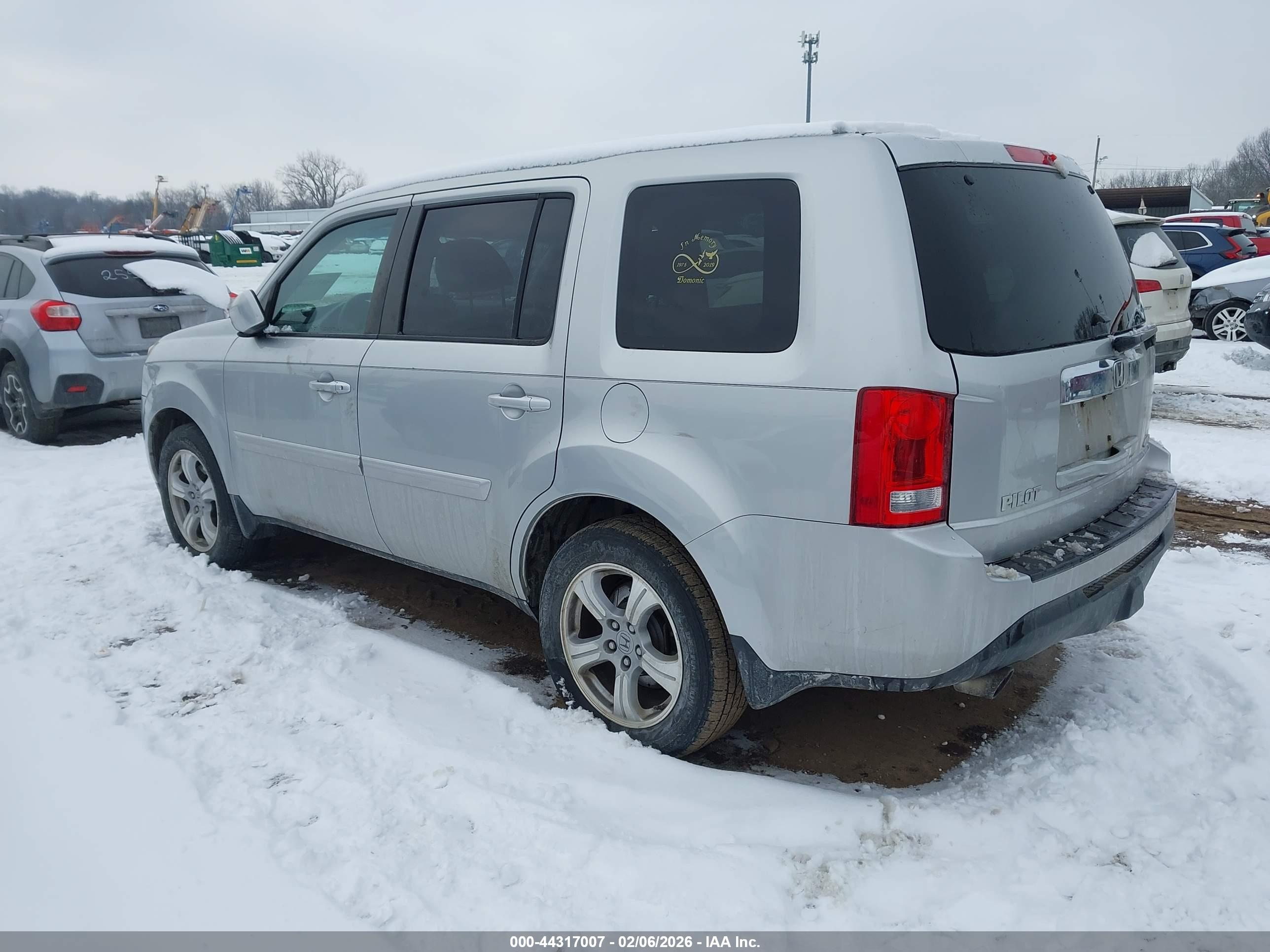 HONDA PILOT image 3