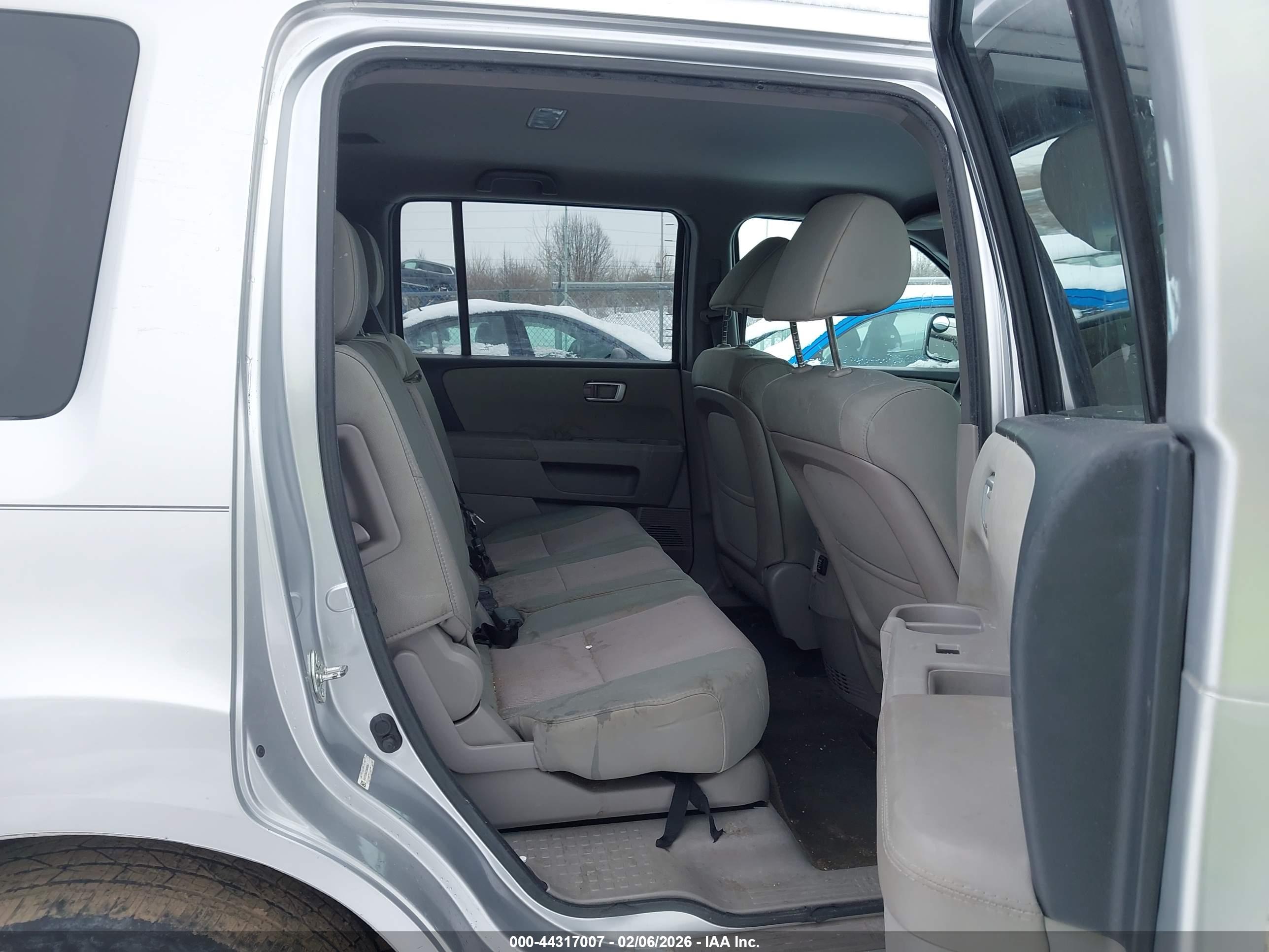HONDA PILOT image 8