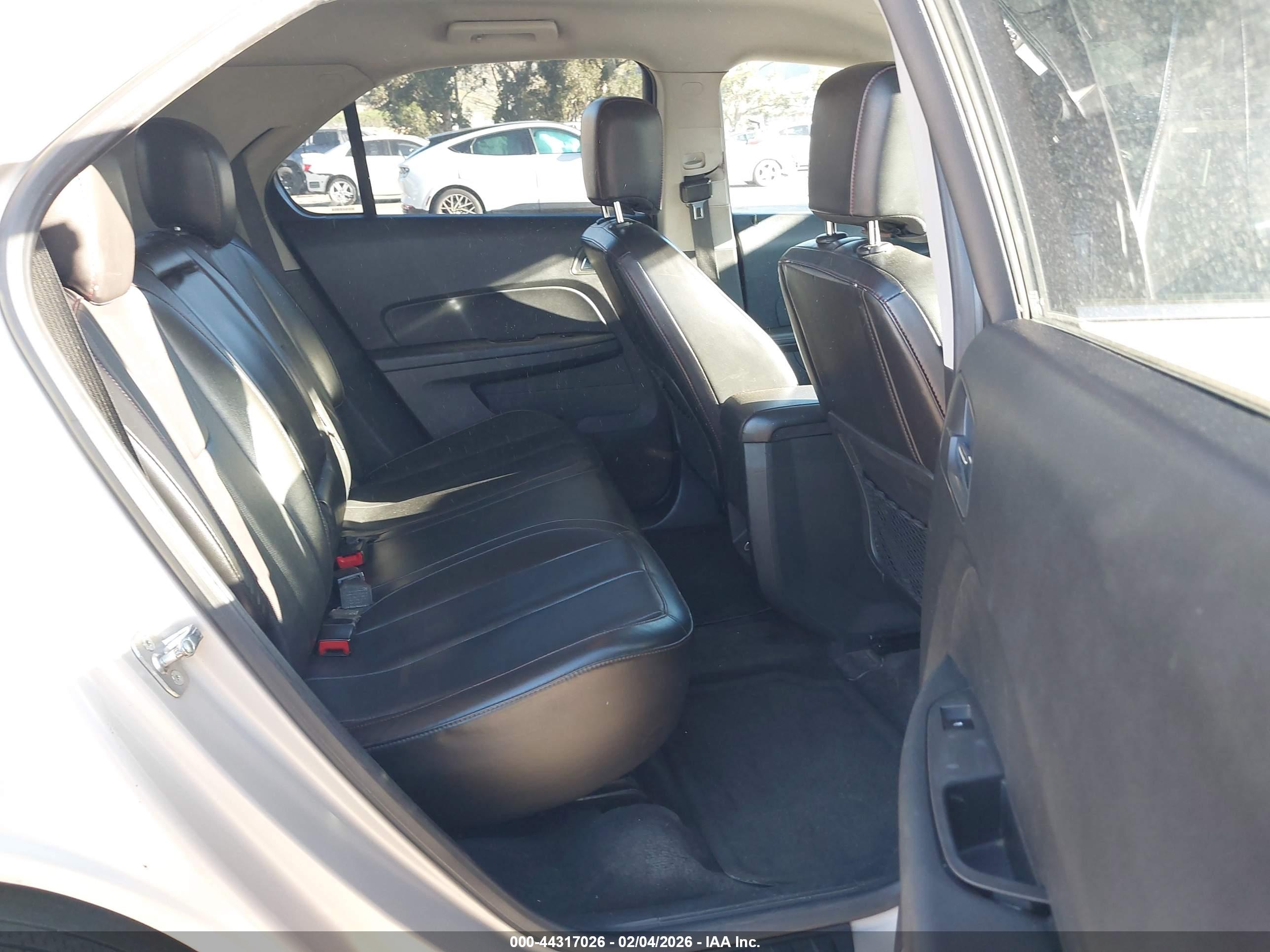 CHEVROLET EQUINOX image 8