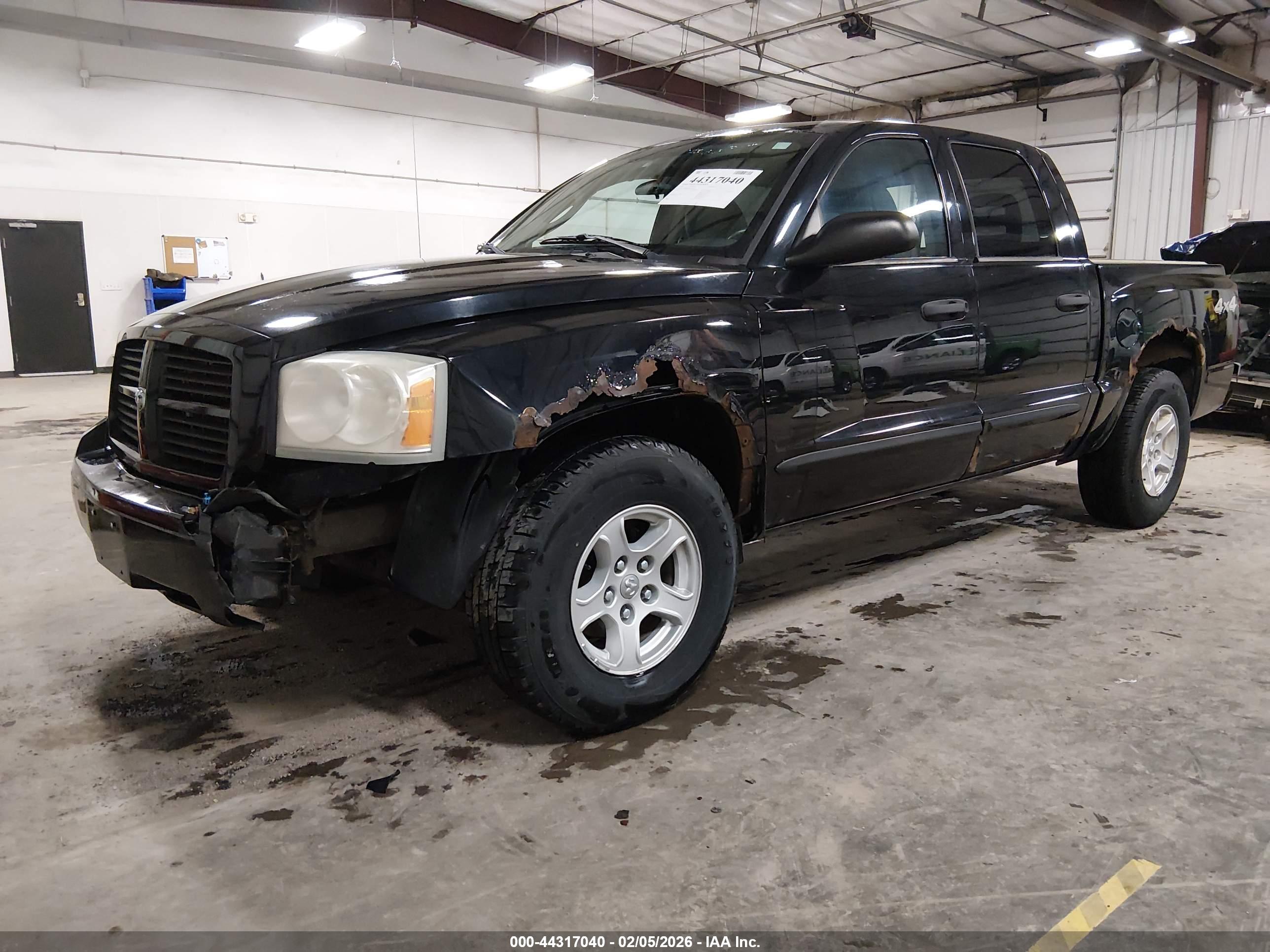 DODGE DAKOTA image 2