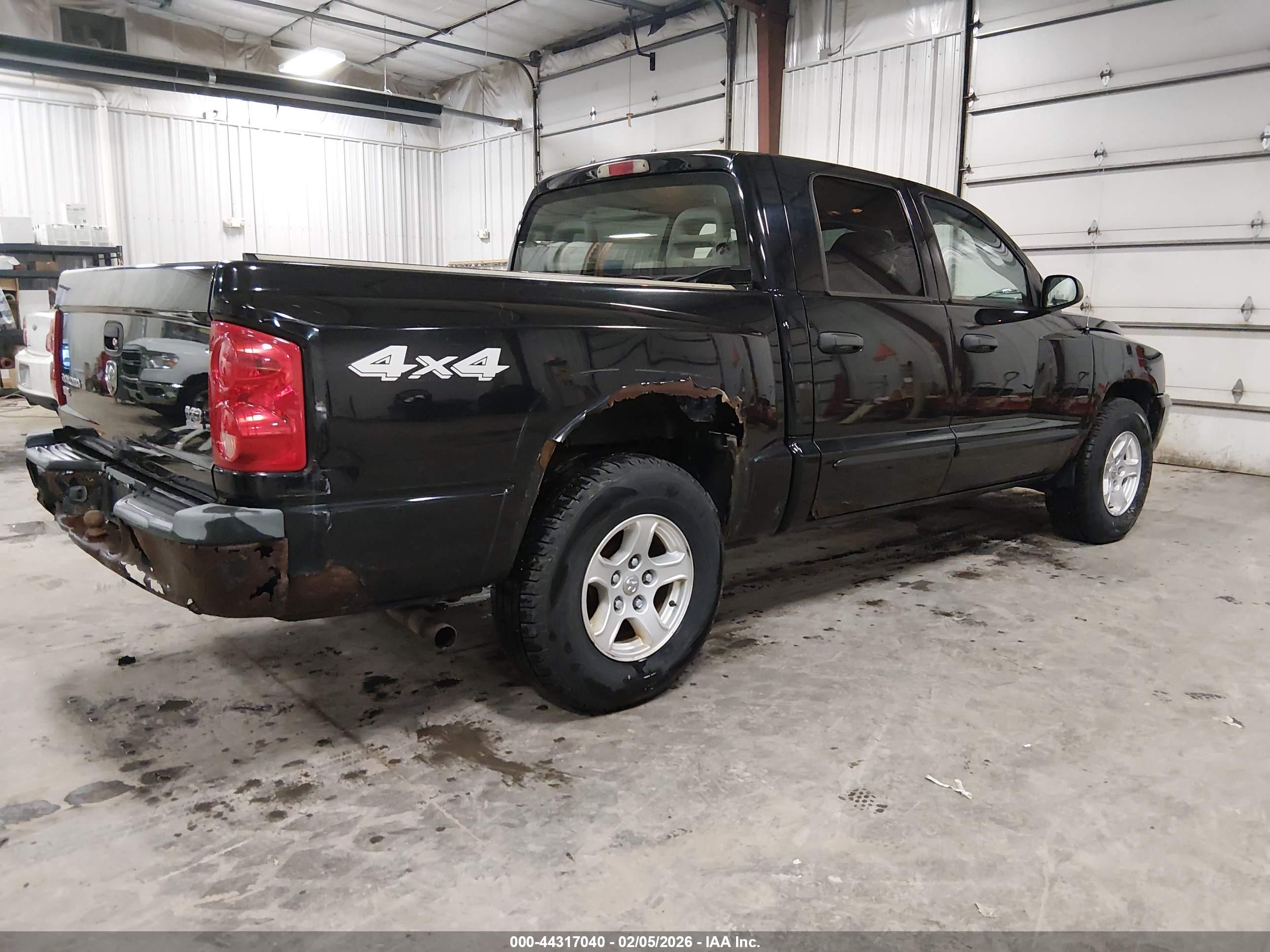 DODGE DAKOTA image 4