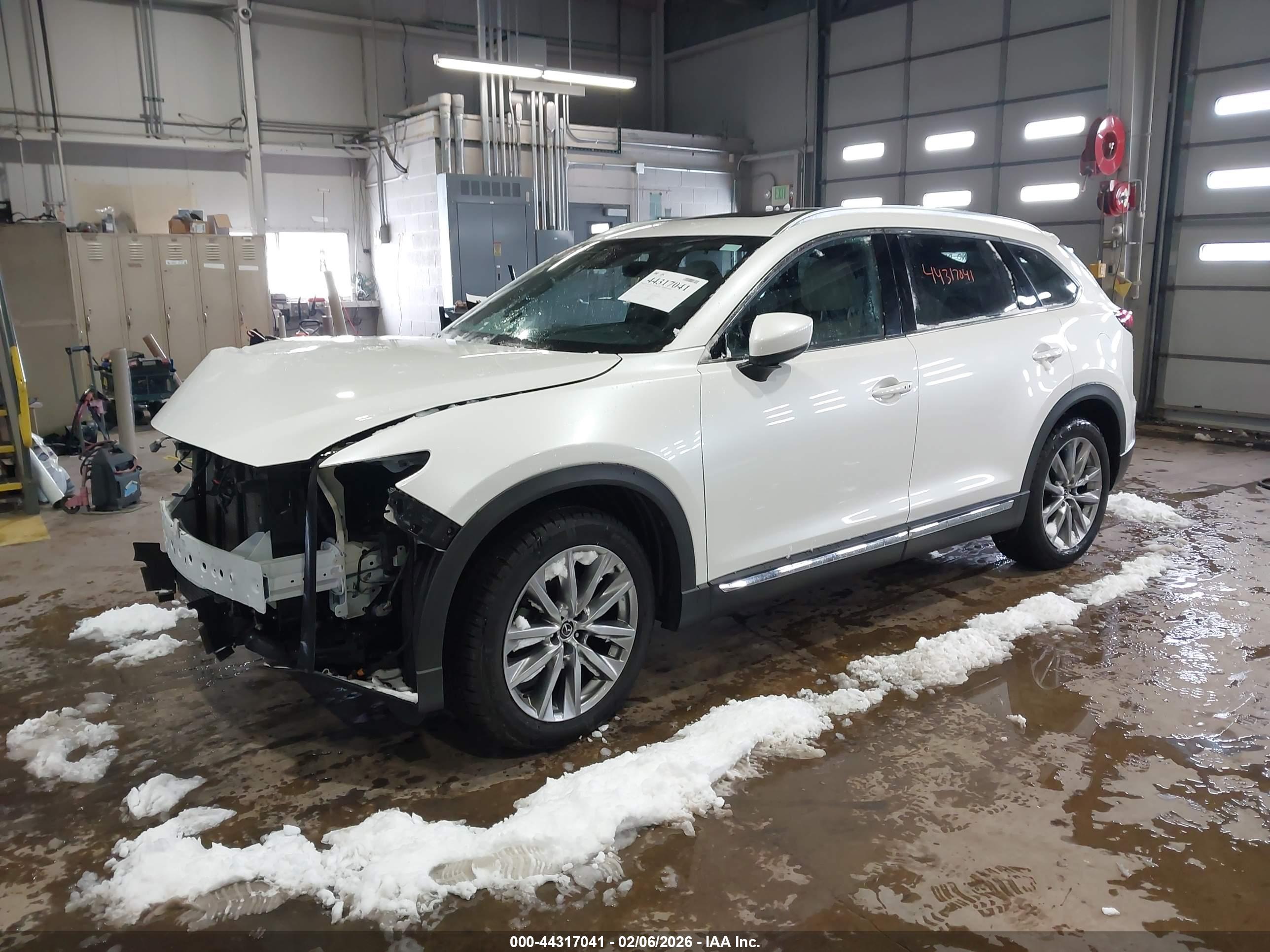 MAZDA CX-9 image 2