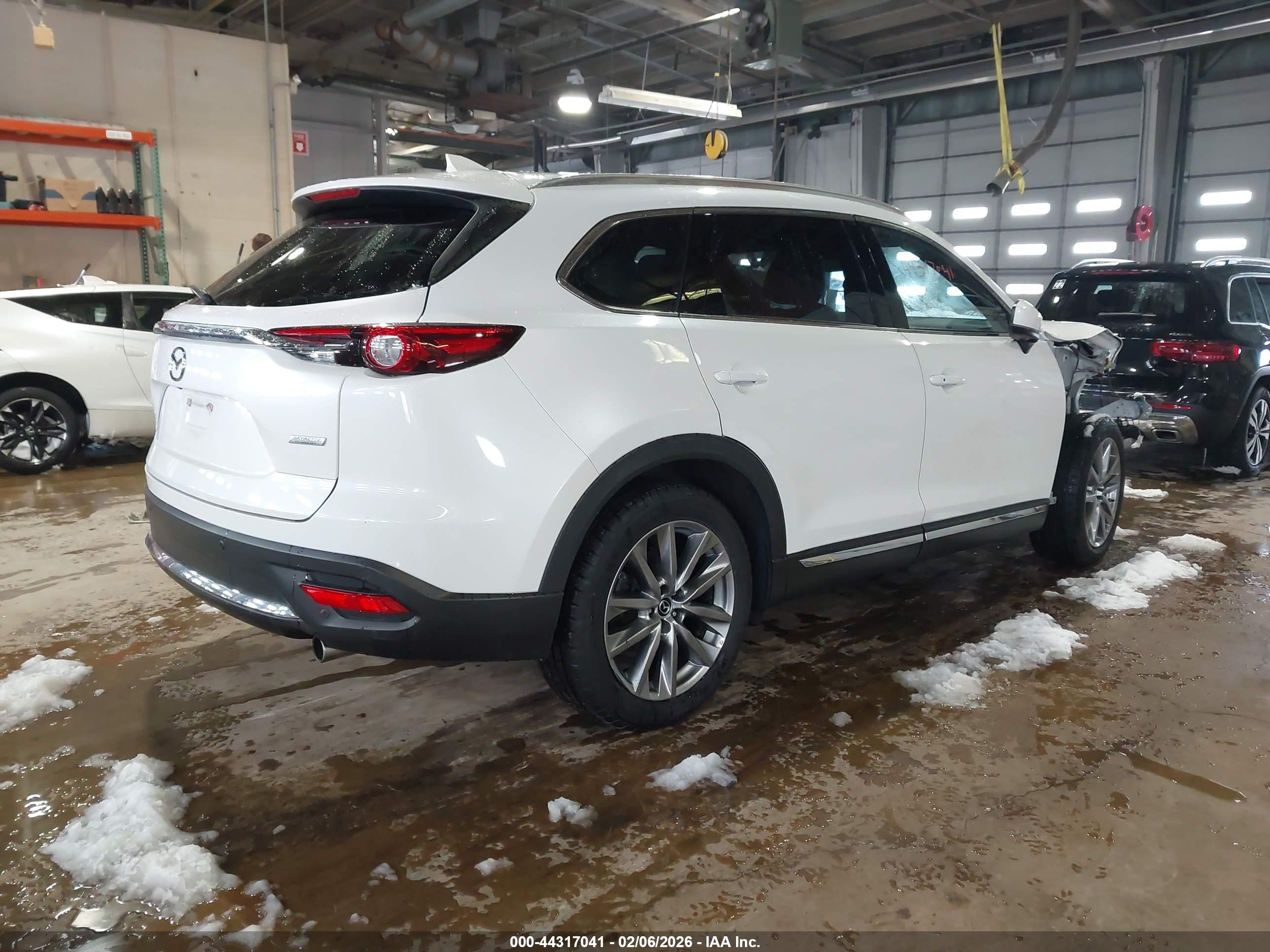 MAZDA CX-9 image 4