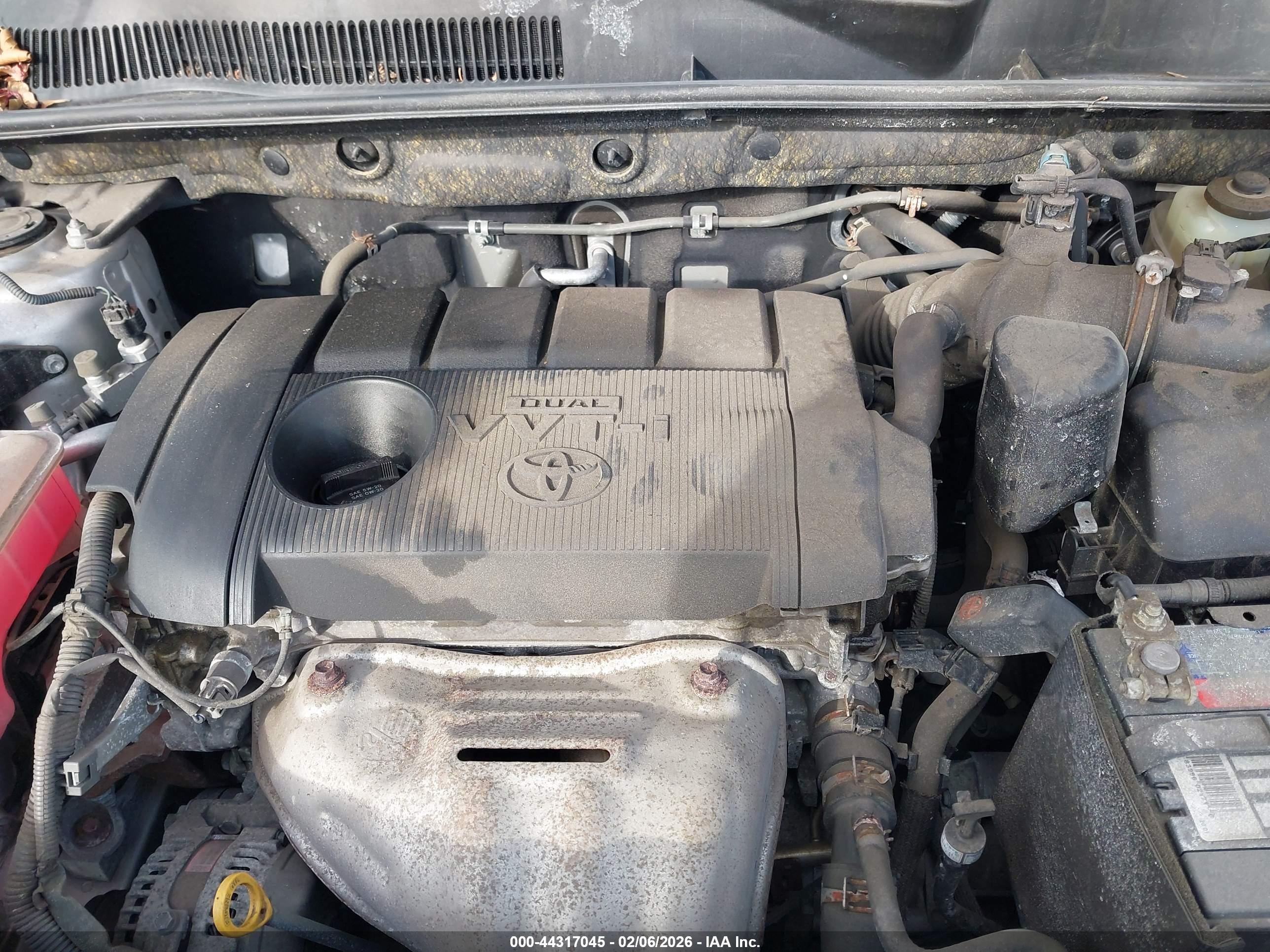 TOYOTA RAV4 image 10