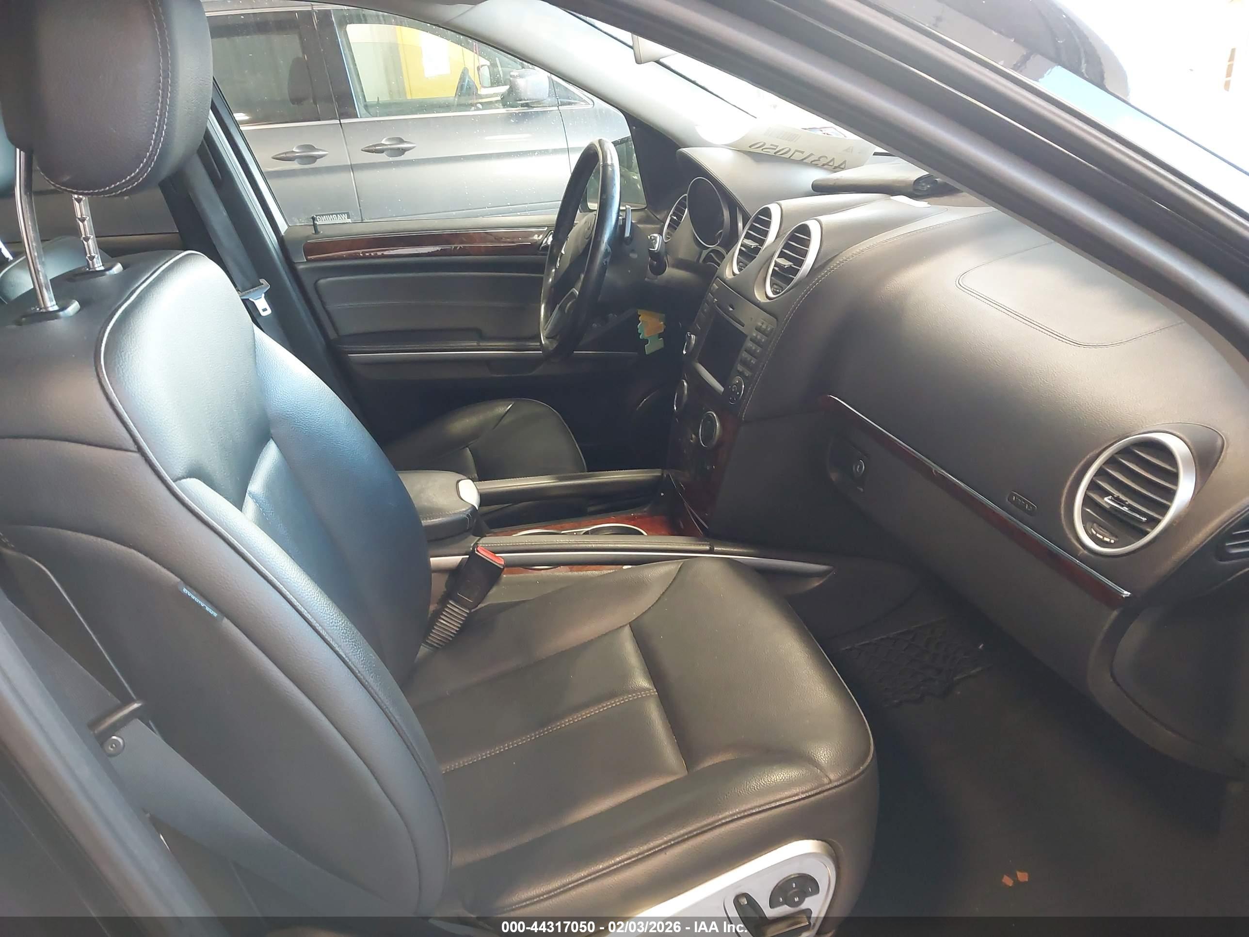 MERCEDES-BENZ GL image 5