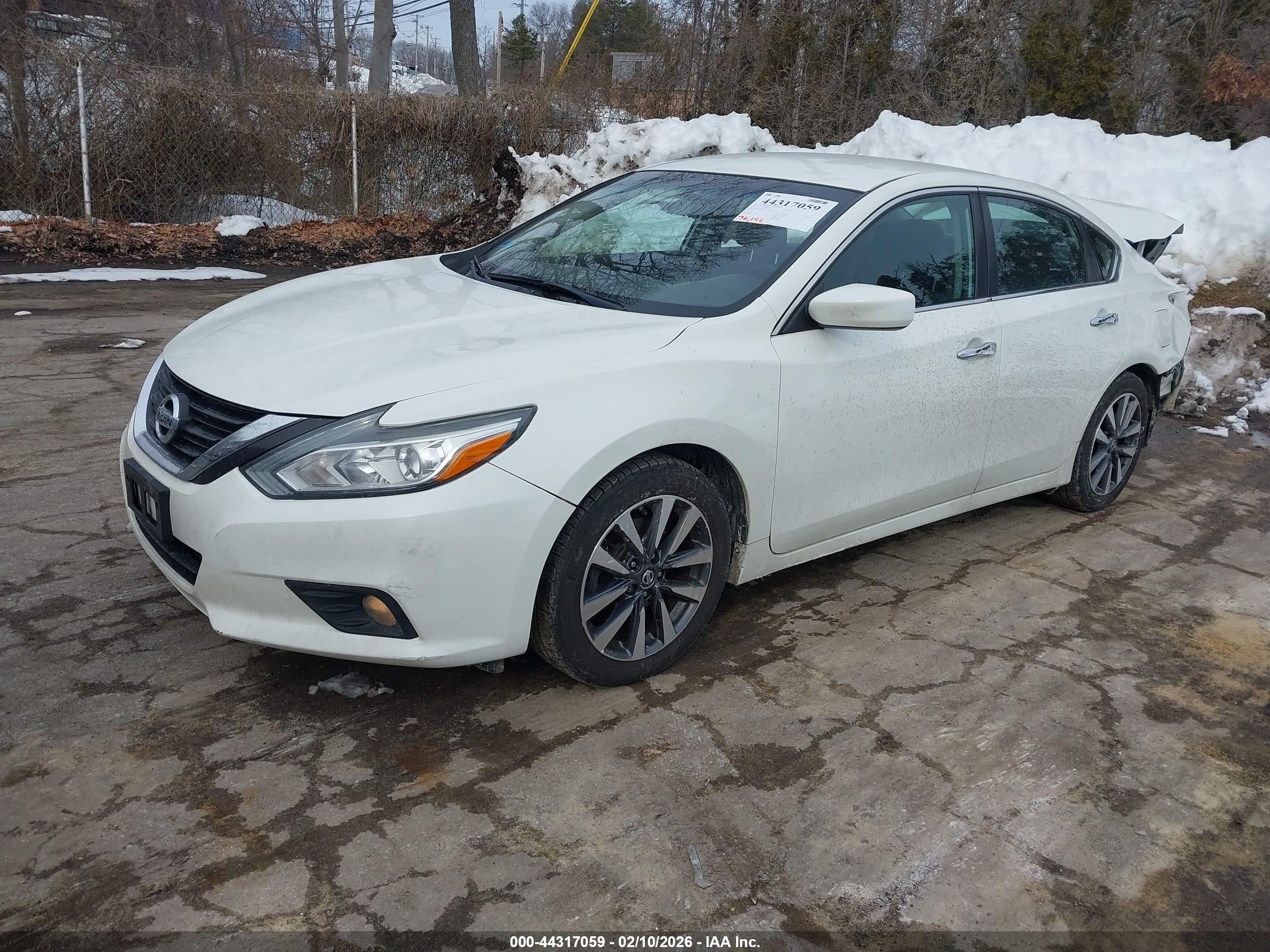 NISSAN ALTIMA image 2