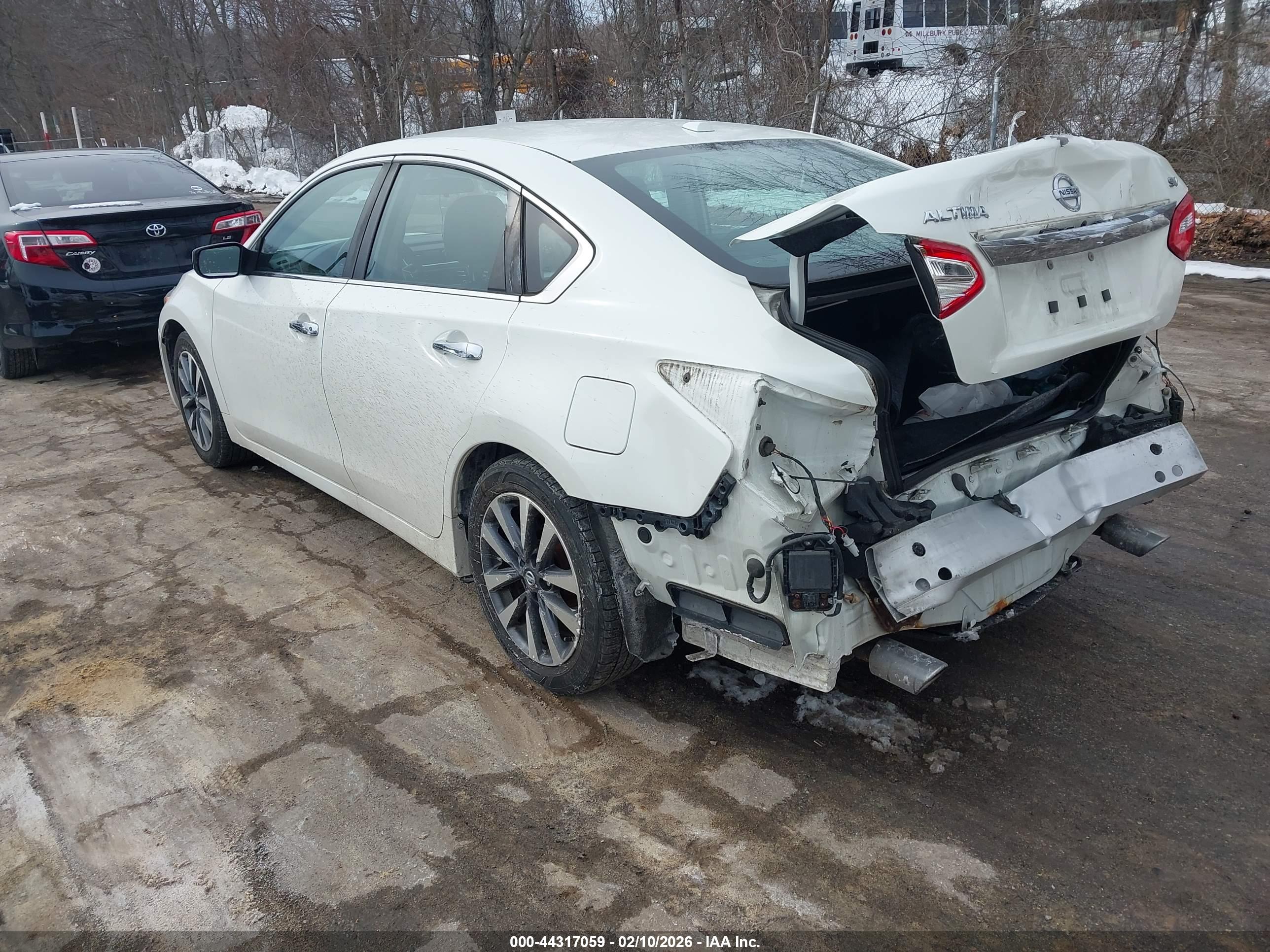 NISSAN ALTIMA image 3