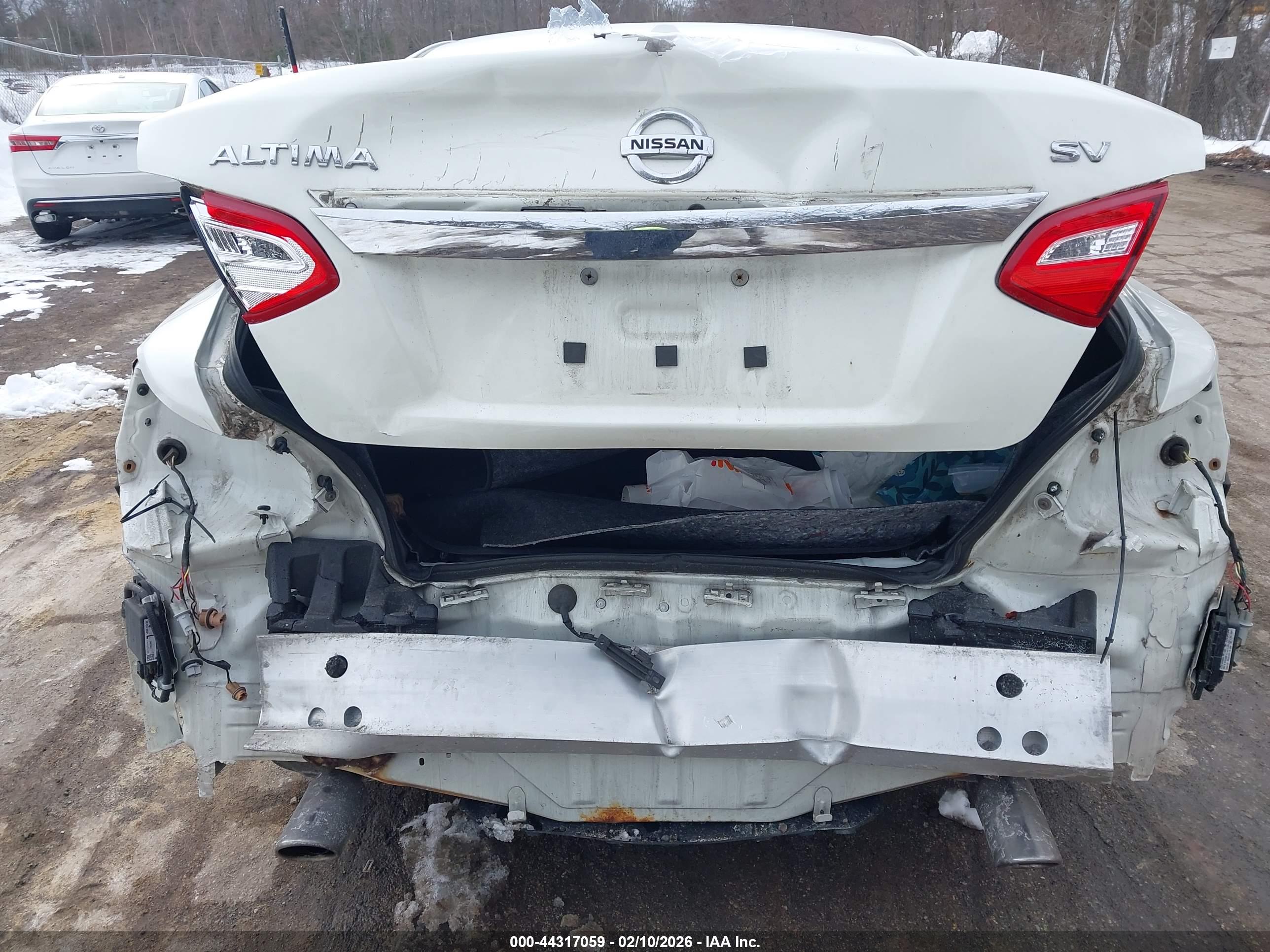 NISSAN ALTIMA image 6