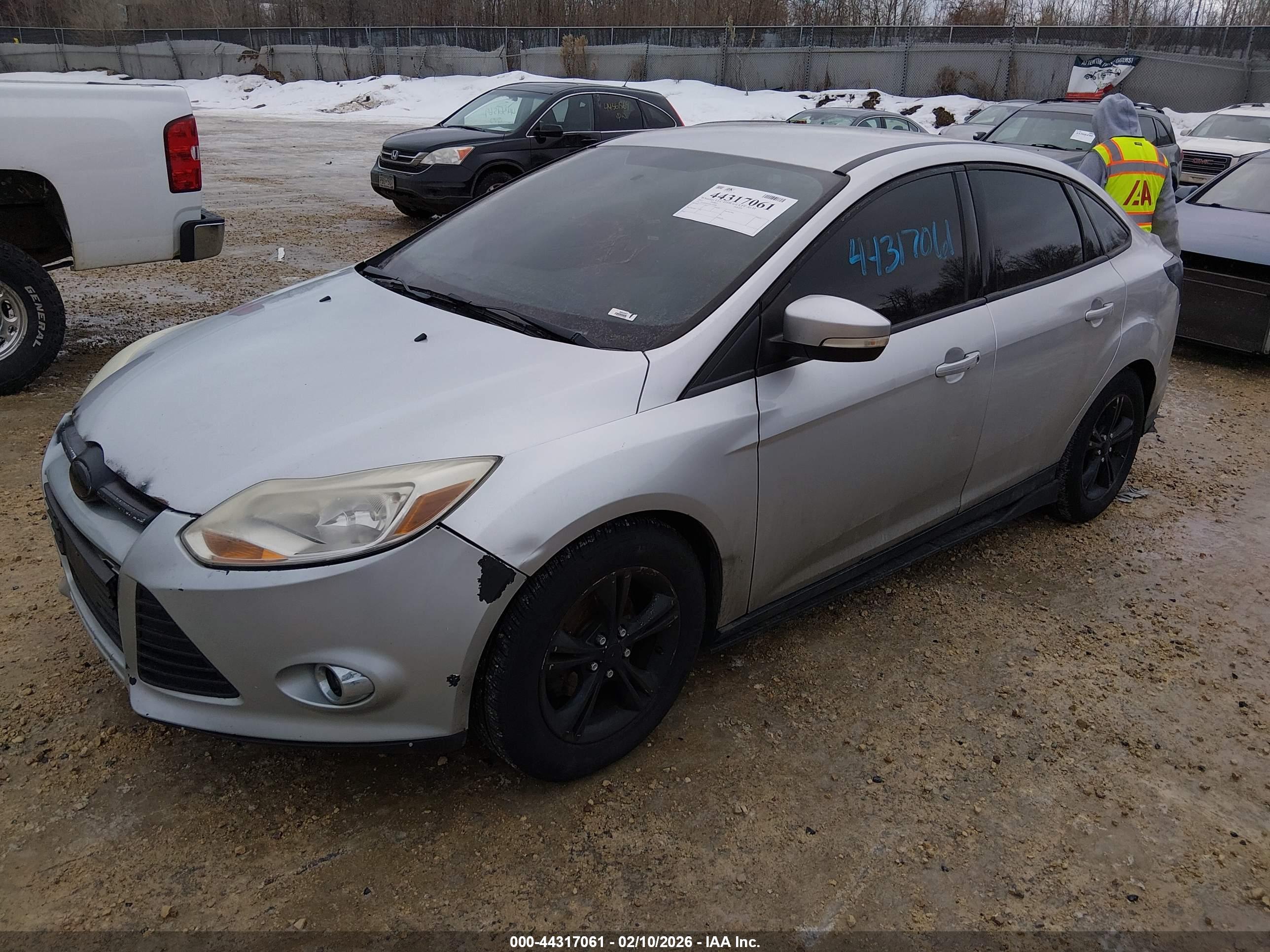FORD FOCUS image 2