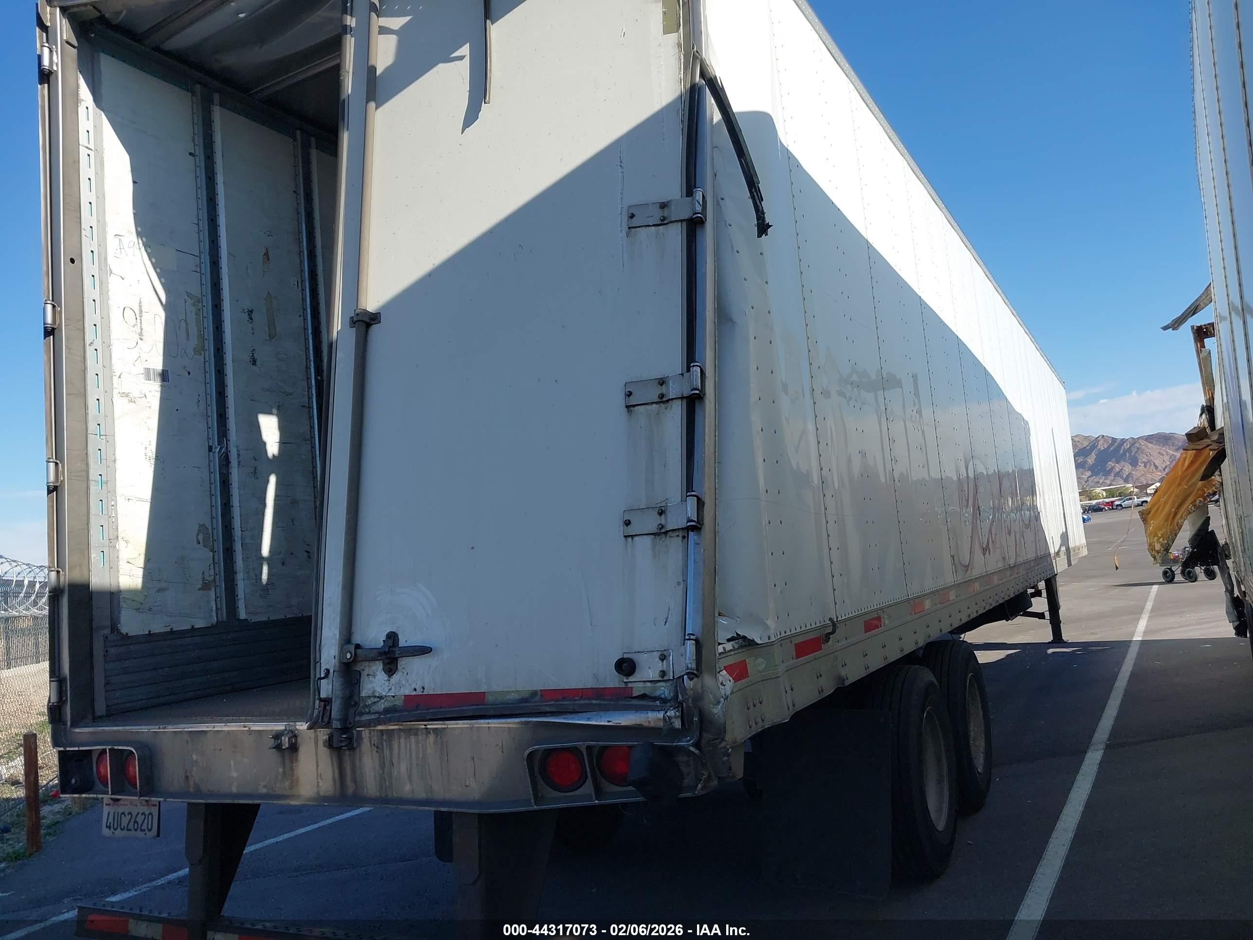 UTILITY TRAILER image 4