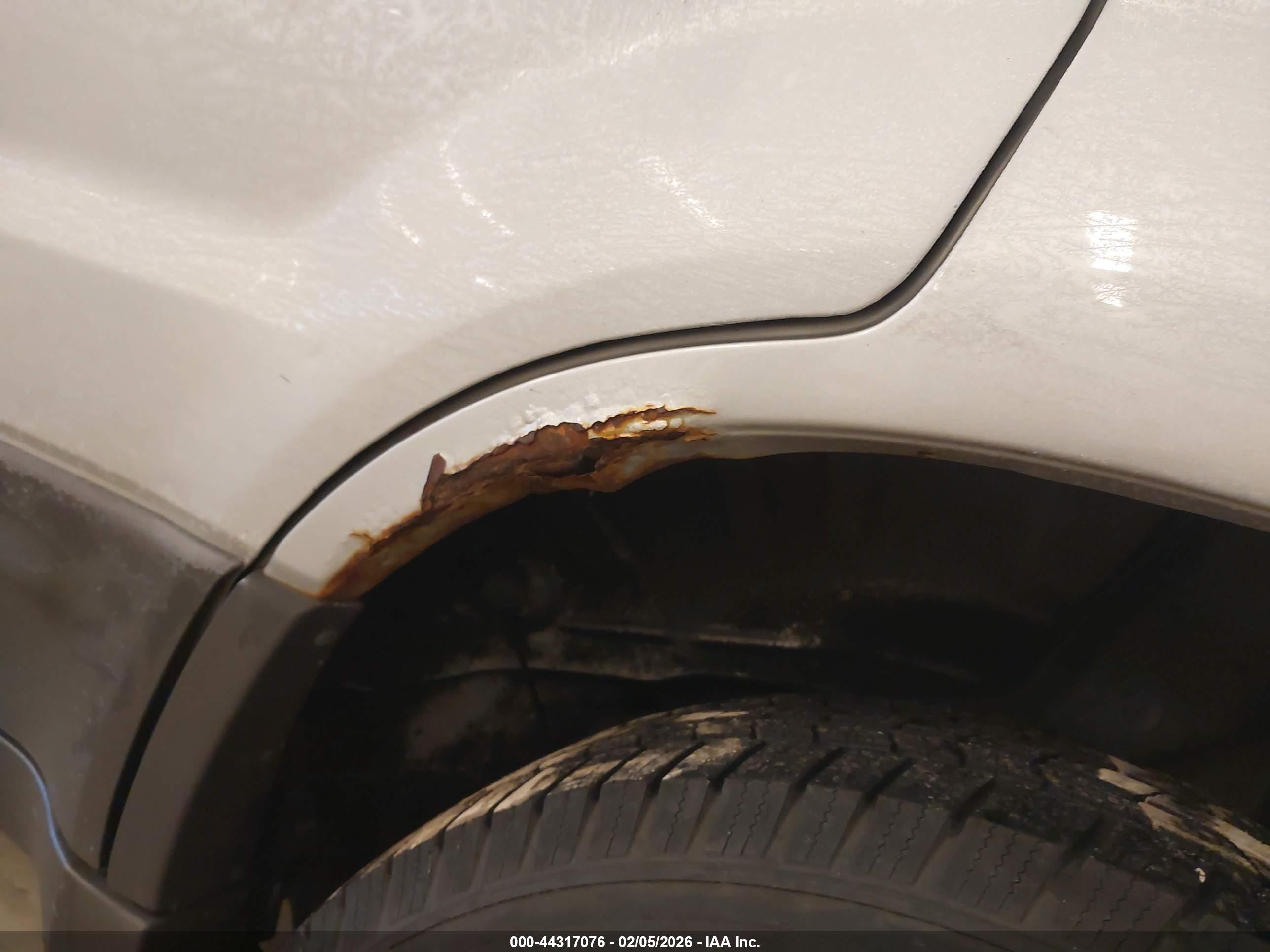 FORD ESCAPE image 6