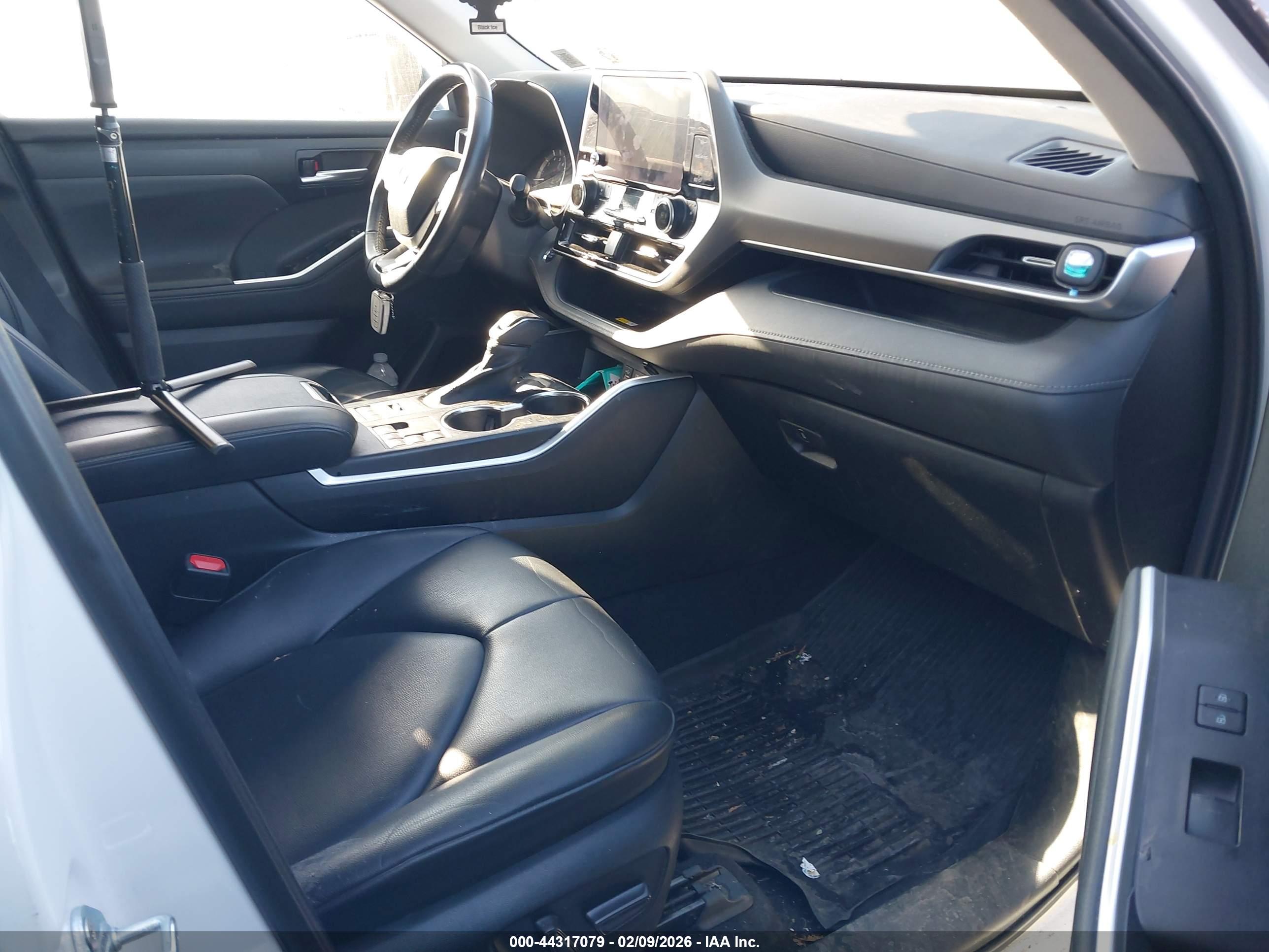 TOYOTA HIGHLANDER image 5
