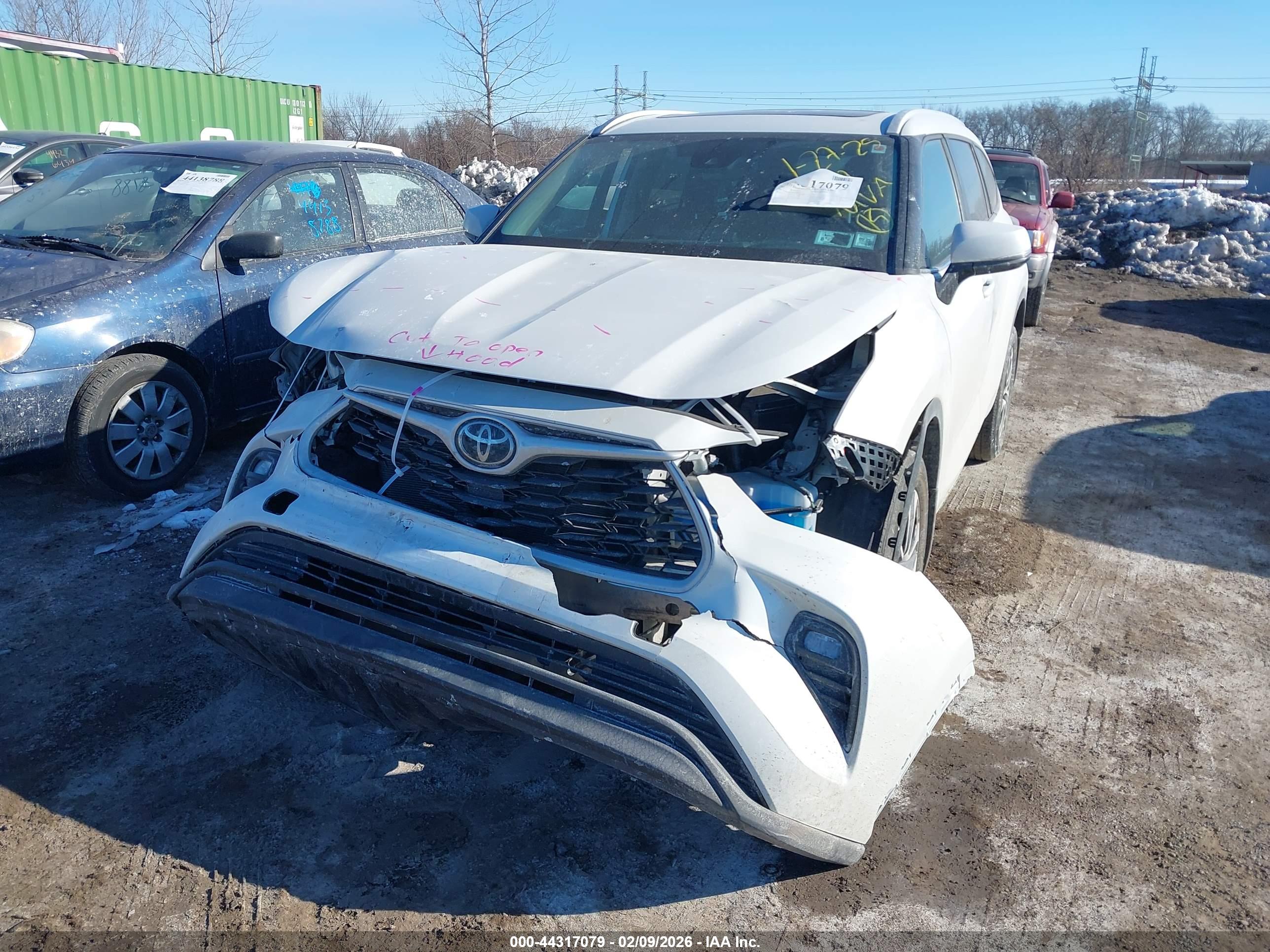TOYOTA HIGHLANDER image 6