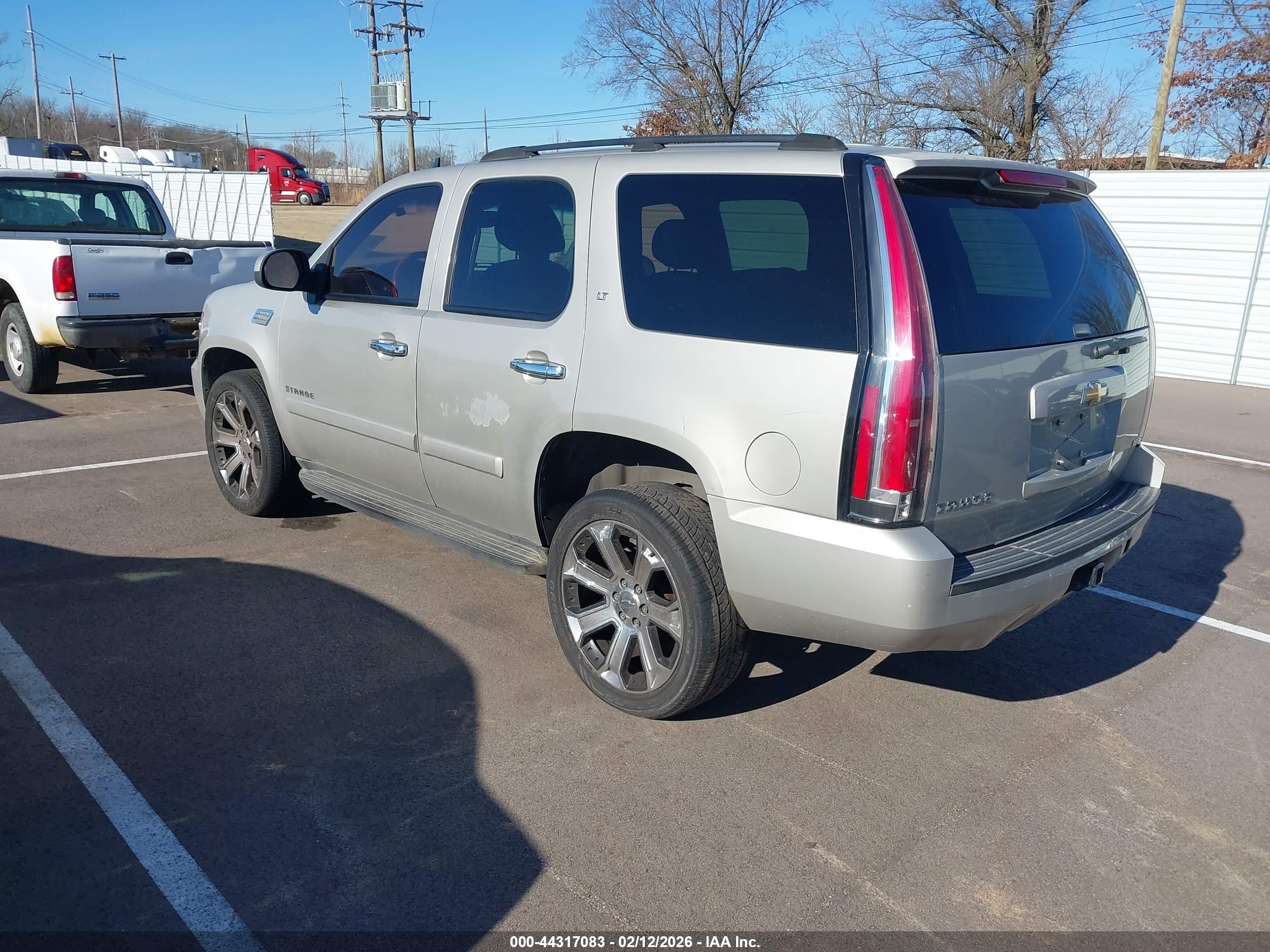 CHEVROLET TAHOE image 3