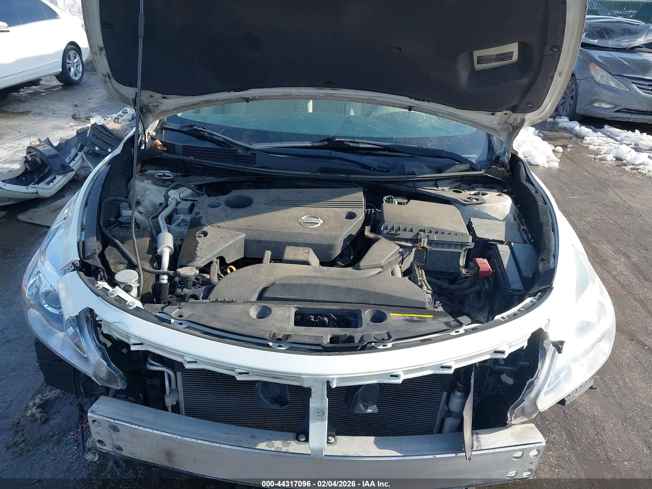 NISSAN ALTIMA image 10