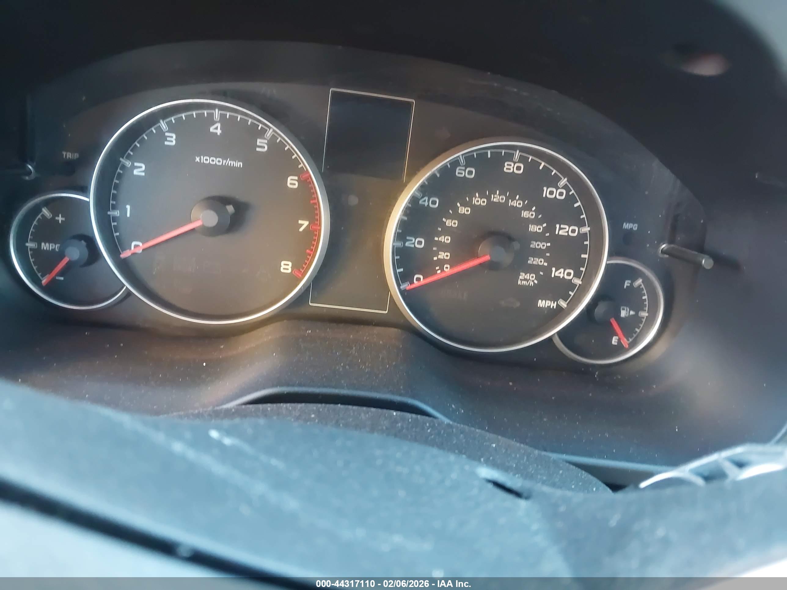 SUBARU OUTBACK image 7