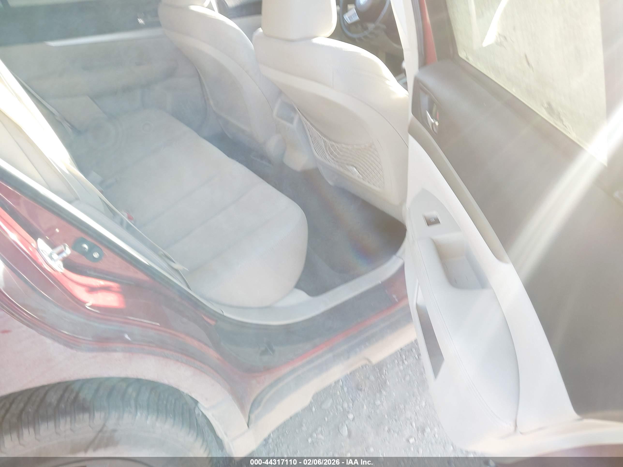 SUBARU OUTBACK image 8
