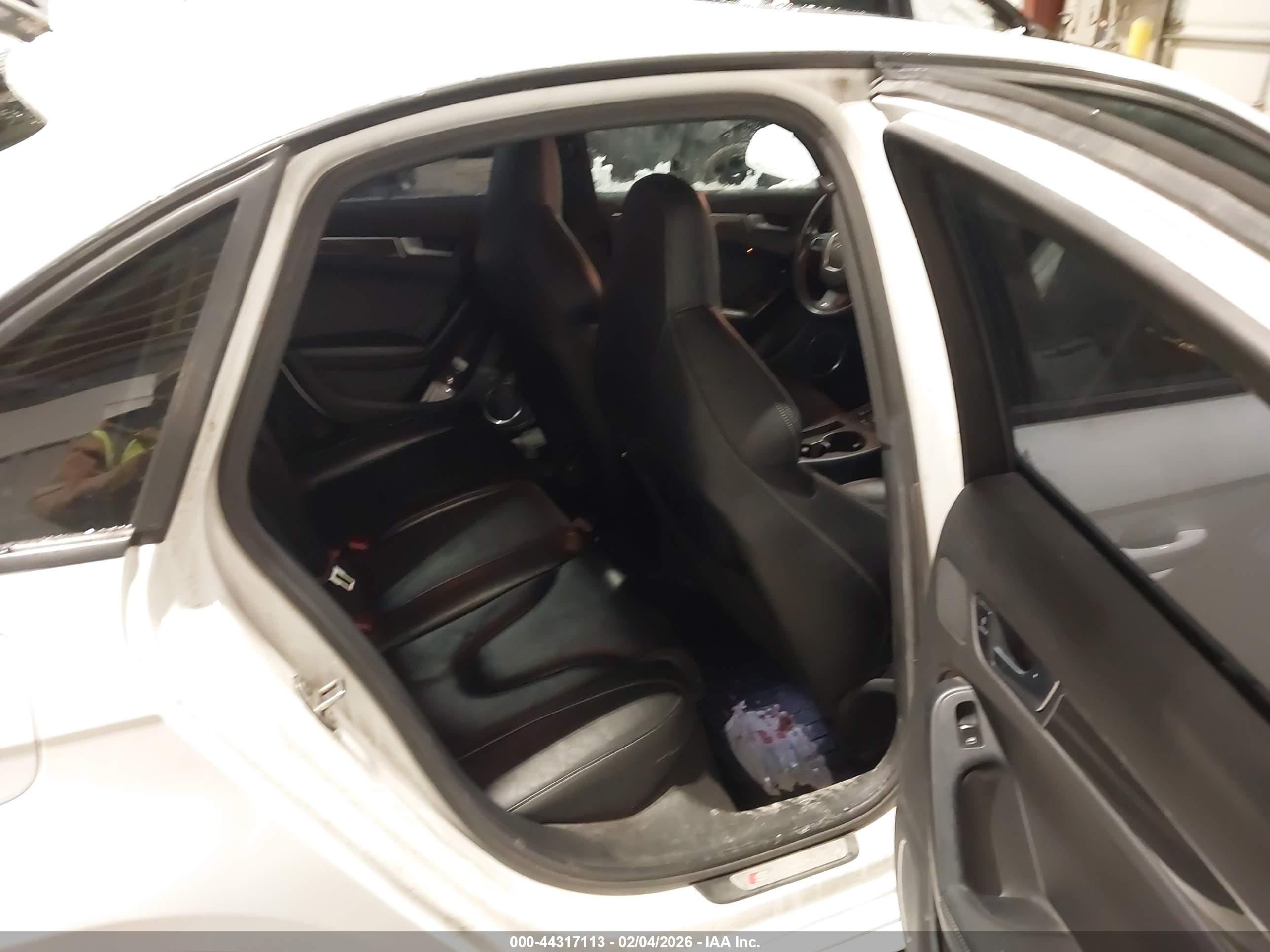 AUDI S4 image 8