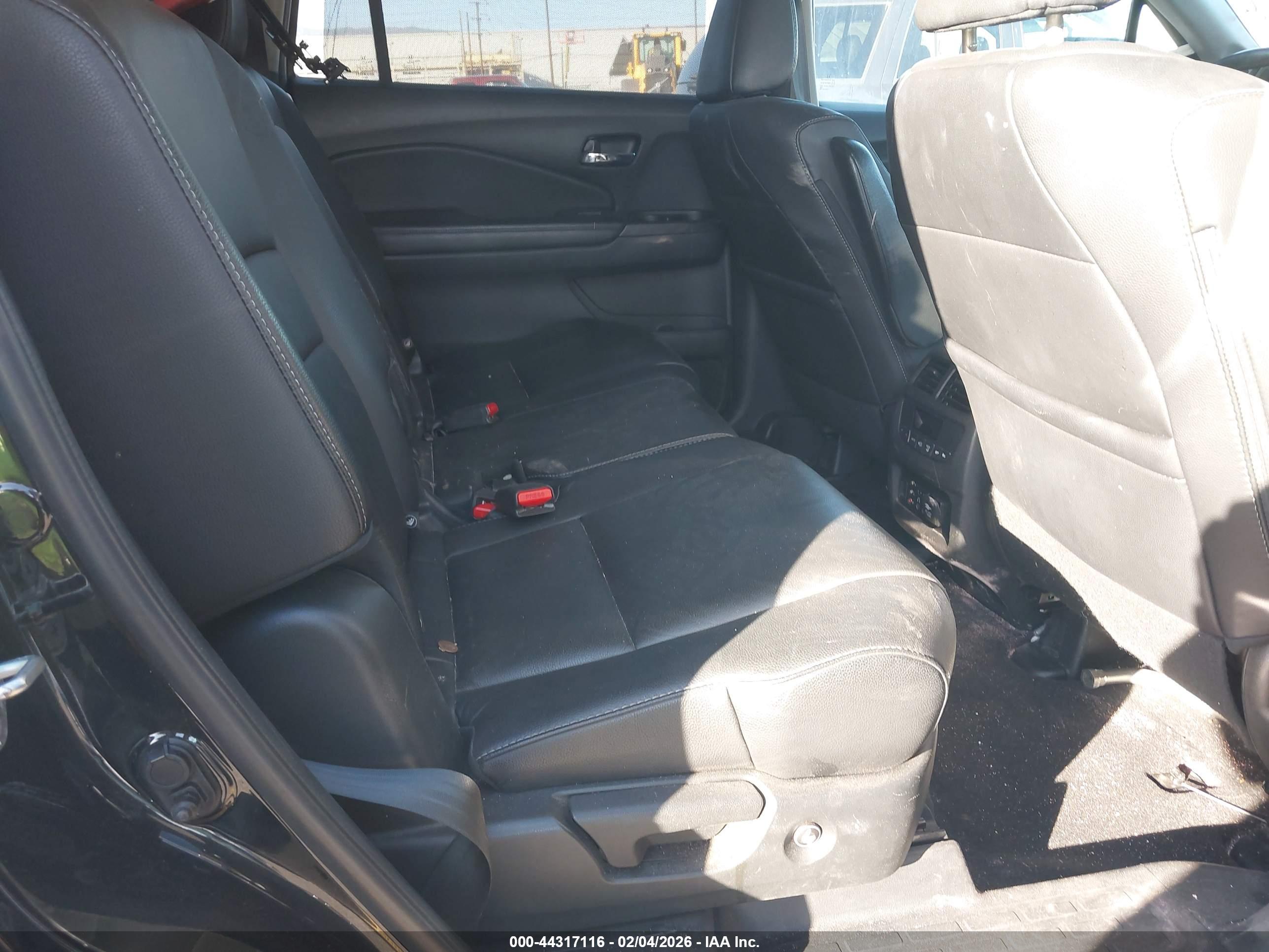 HONDA PILOT image 8