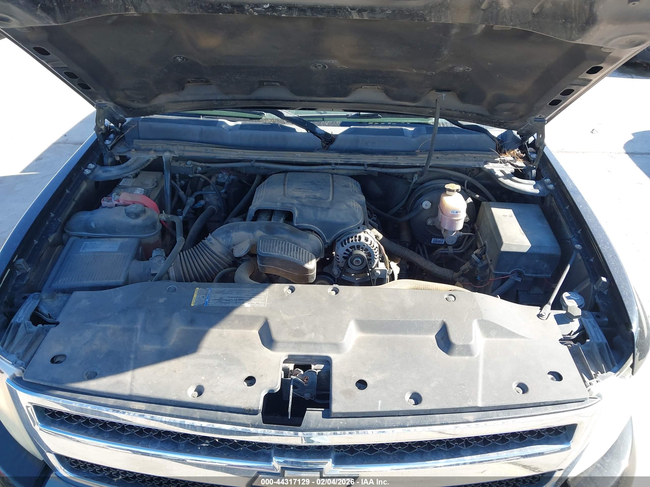 CHEVROLET SILVERADO image 10