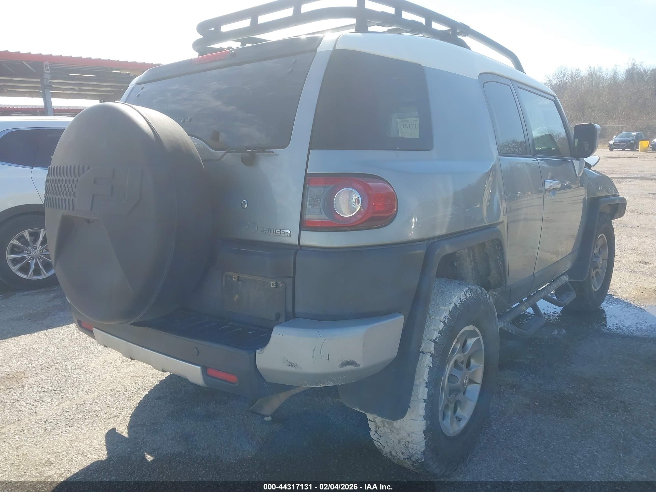 TOYOTA FJ image 4