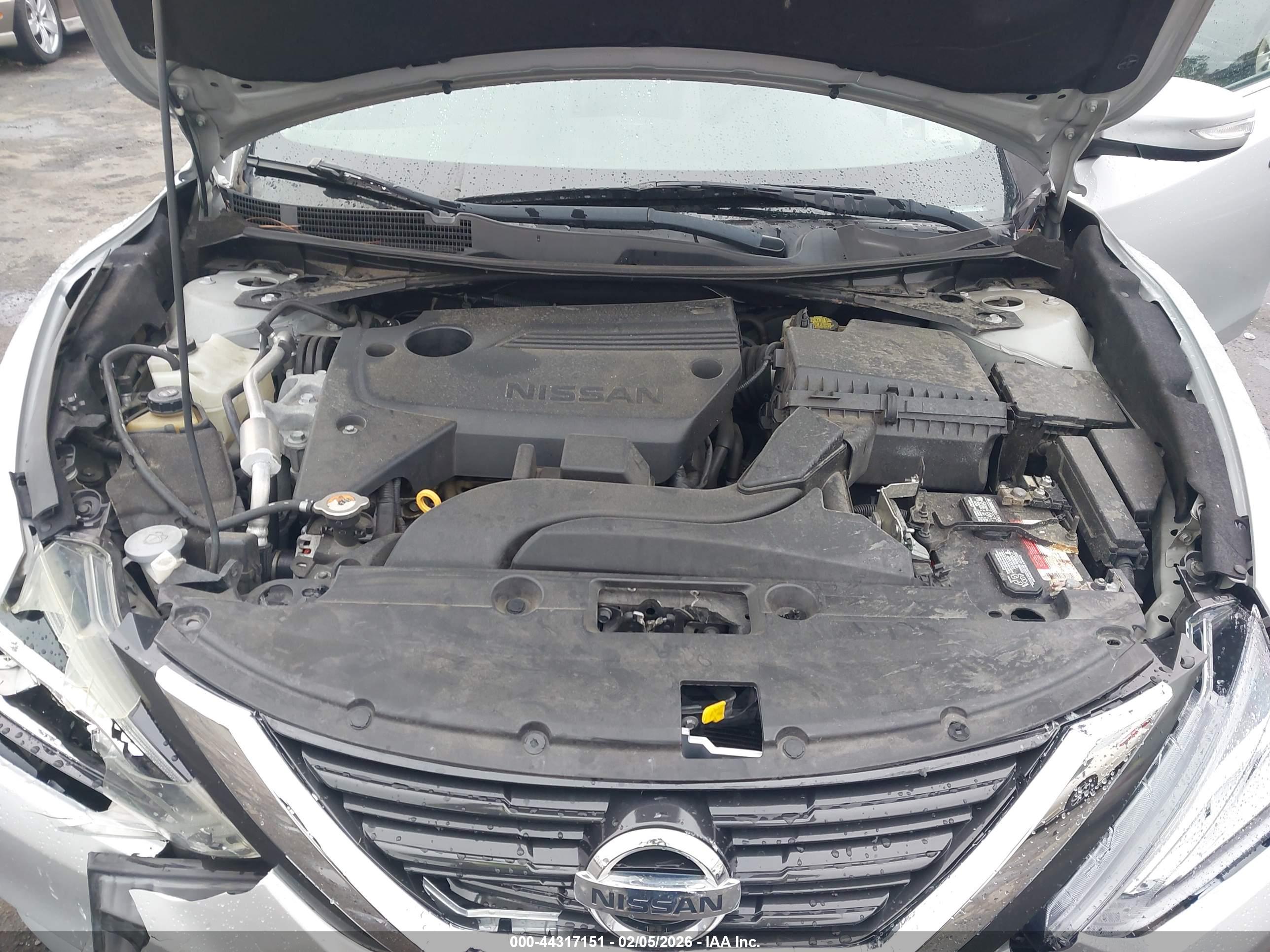 NISSAN ALTIMA image 10