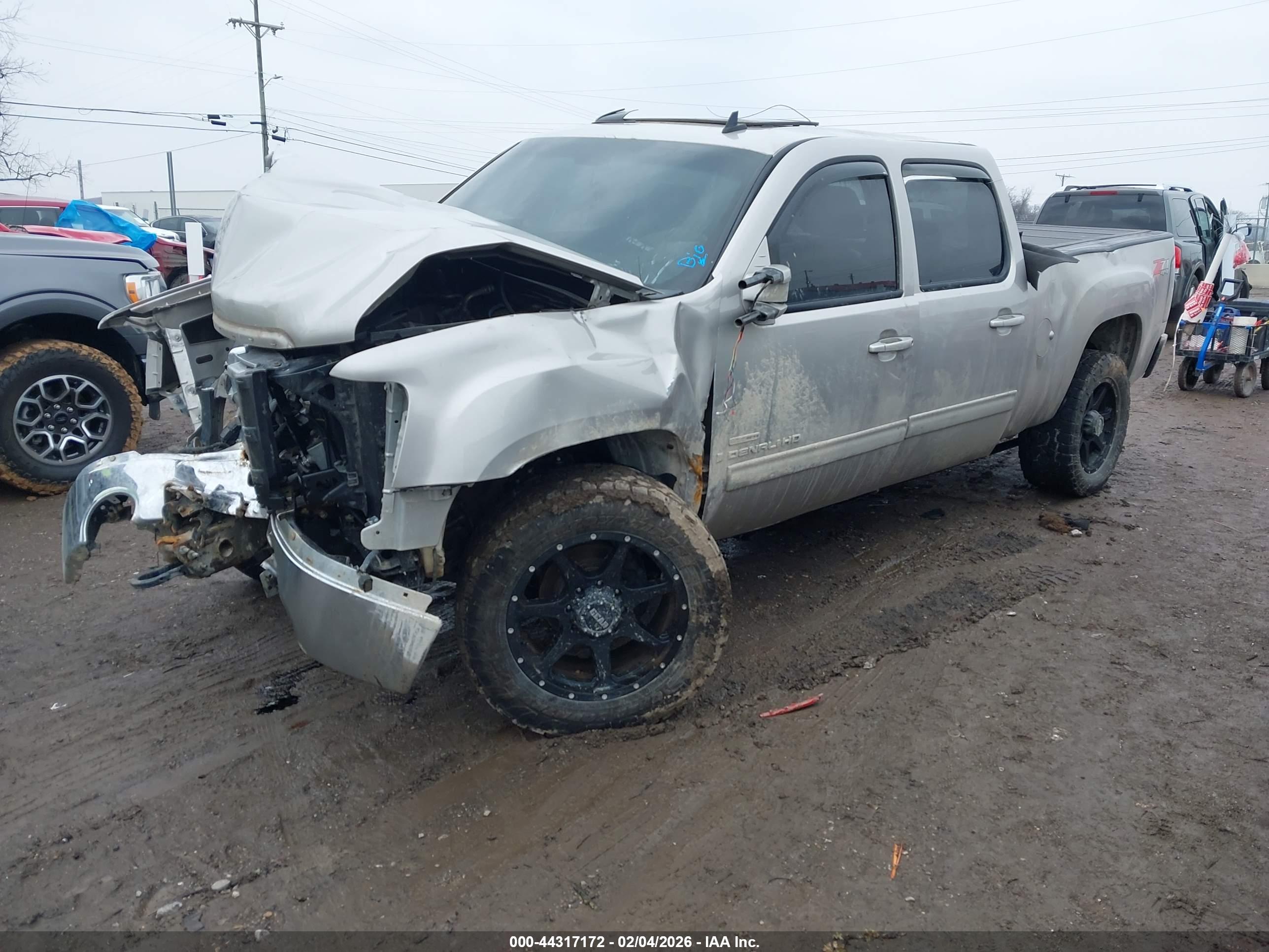 GMC SIERRA image 2